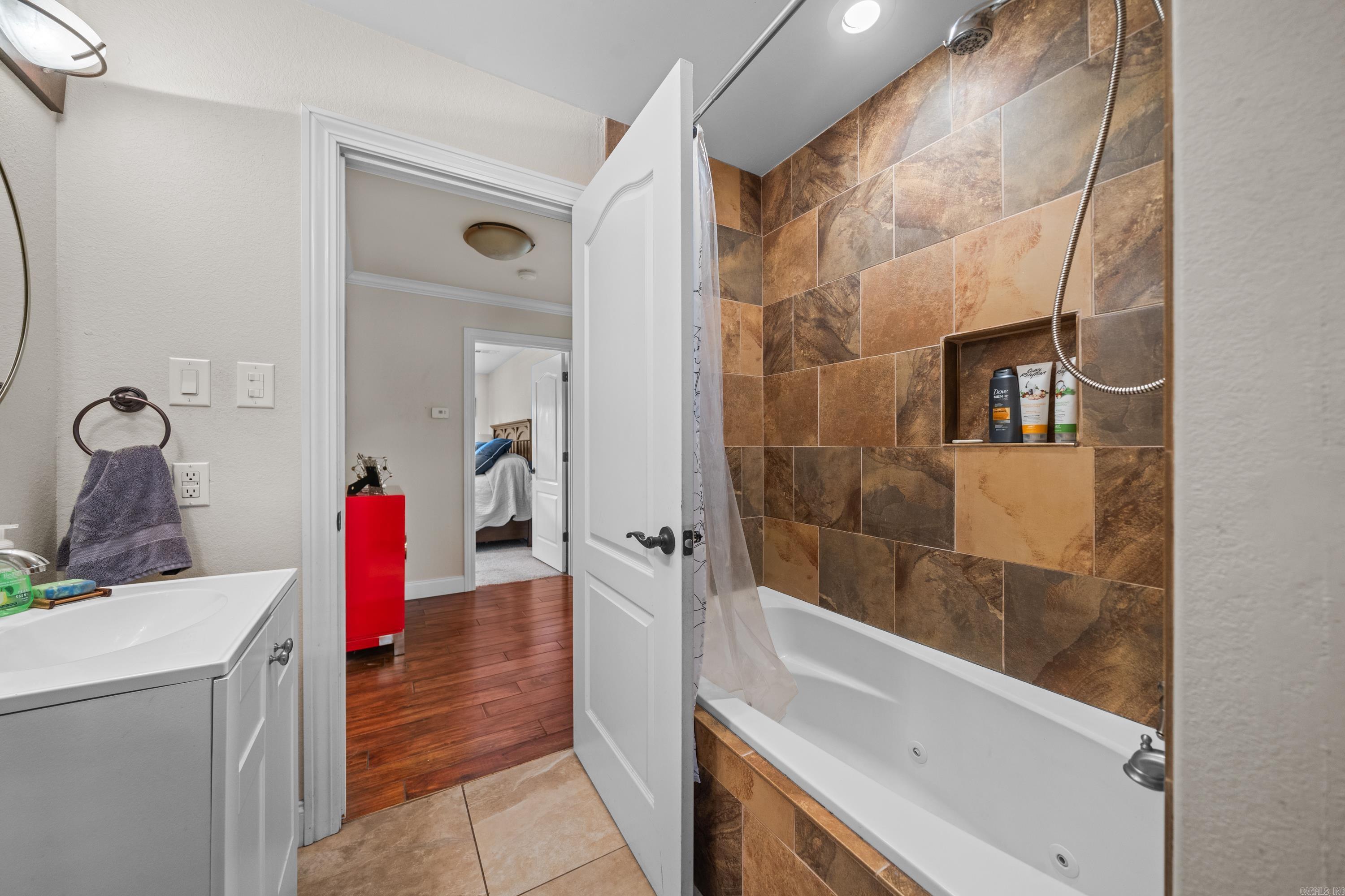 213  Gregory  Hot Springs, AR