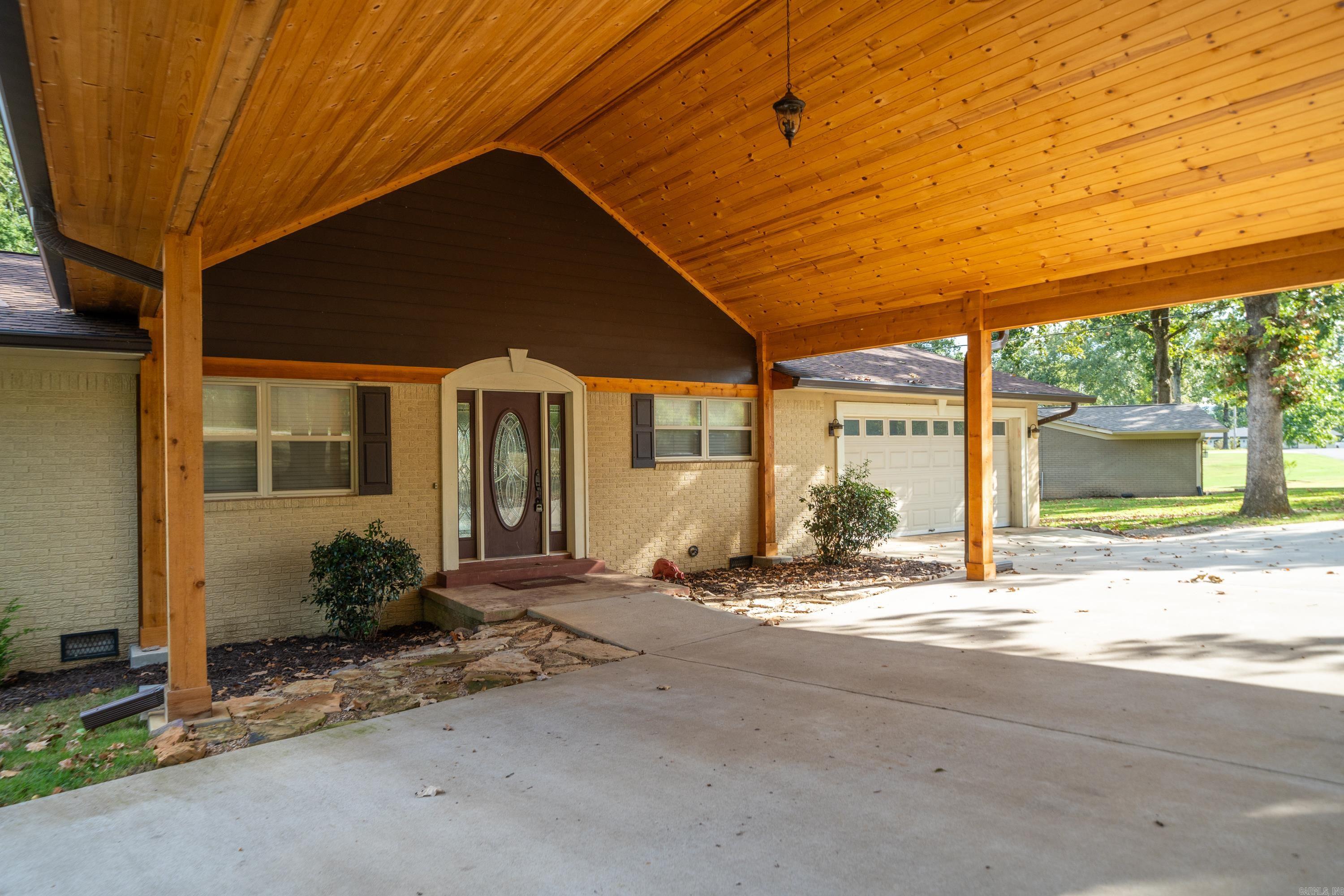 213  Gregory  Hot Springs, AR