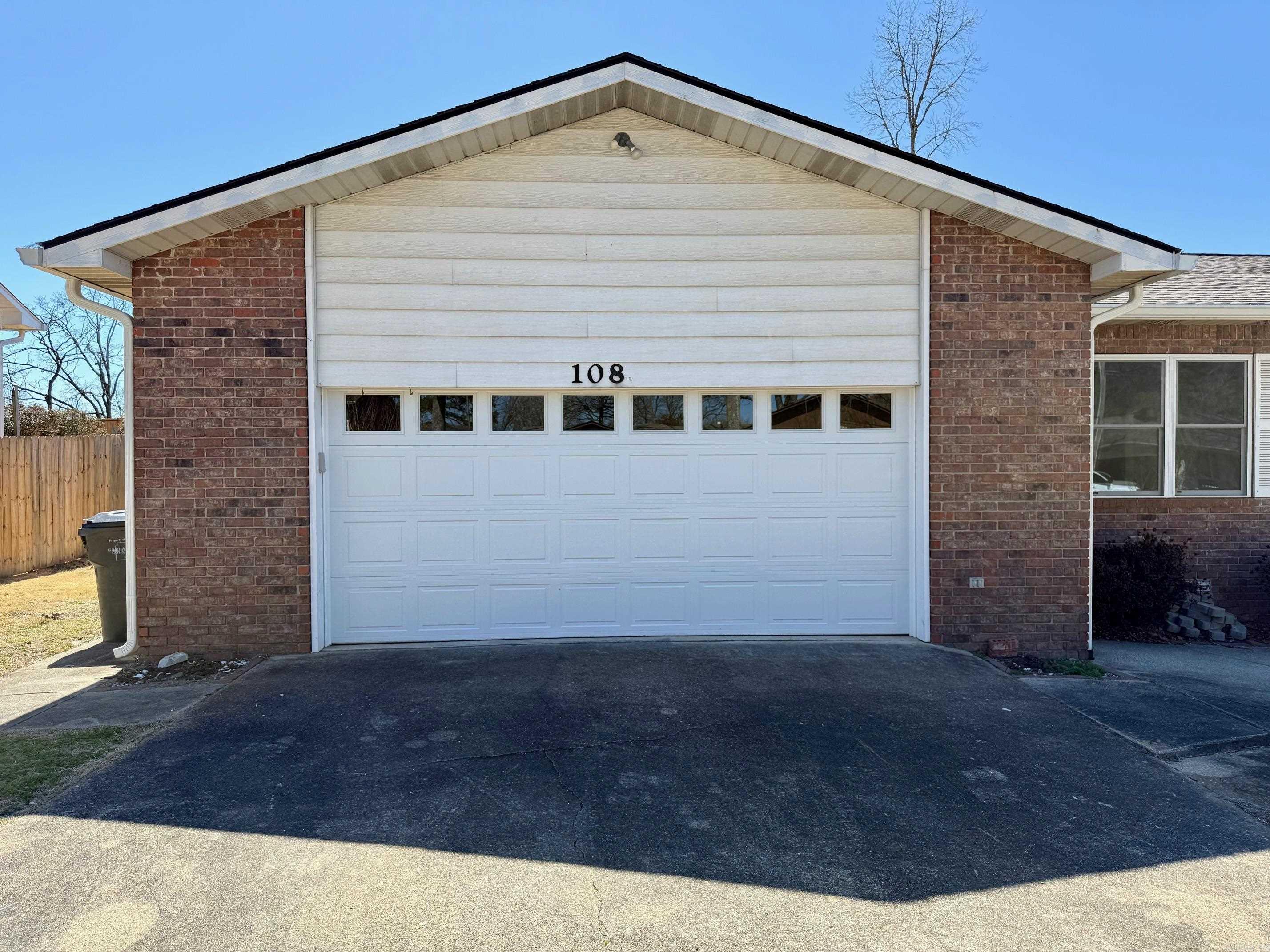 108  Chase  Hot Springs, AR