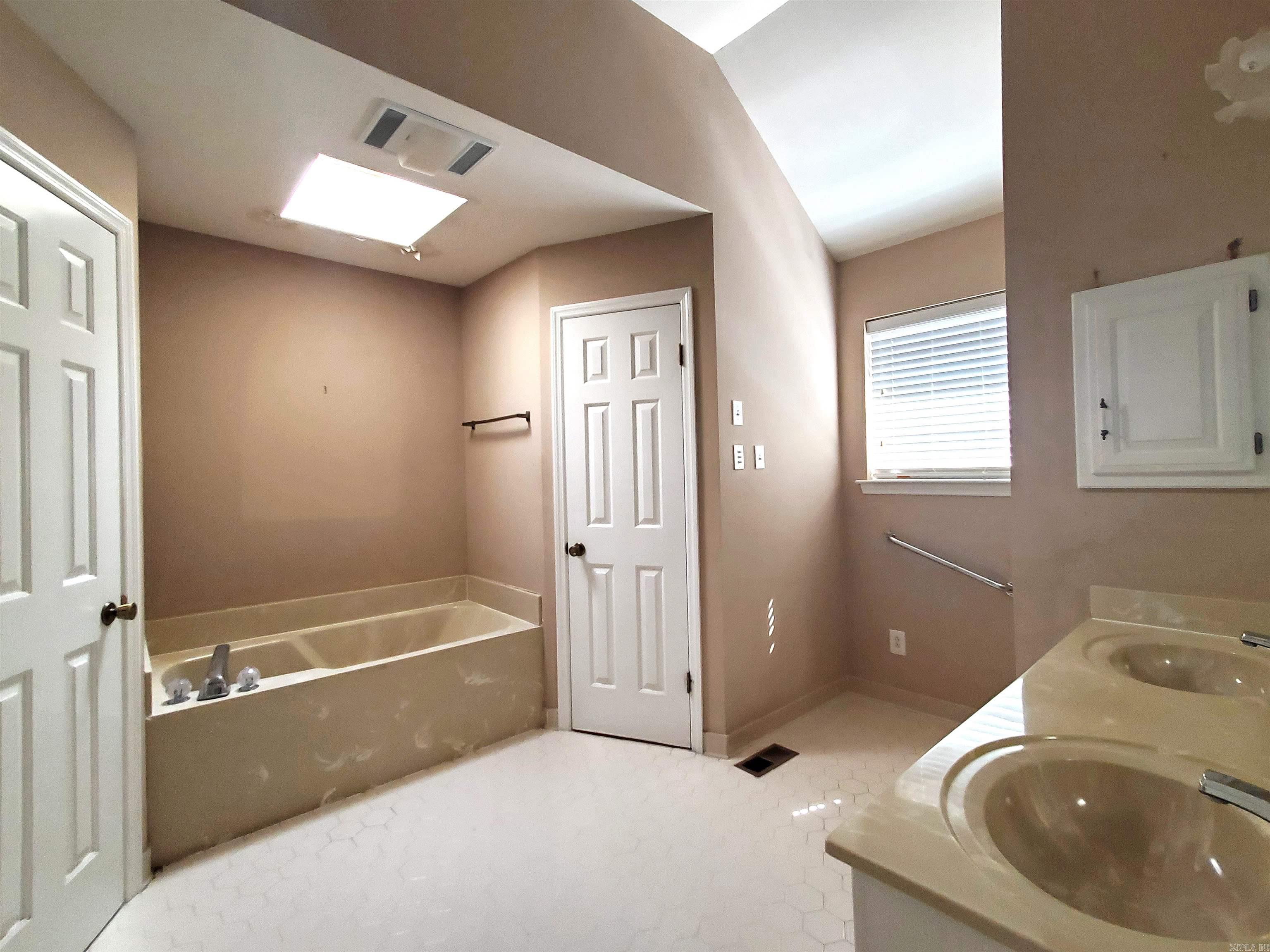 6611  Evergreen  Little Rock, AR