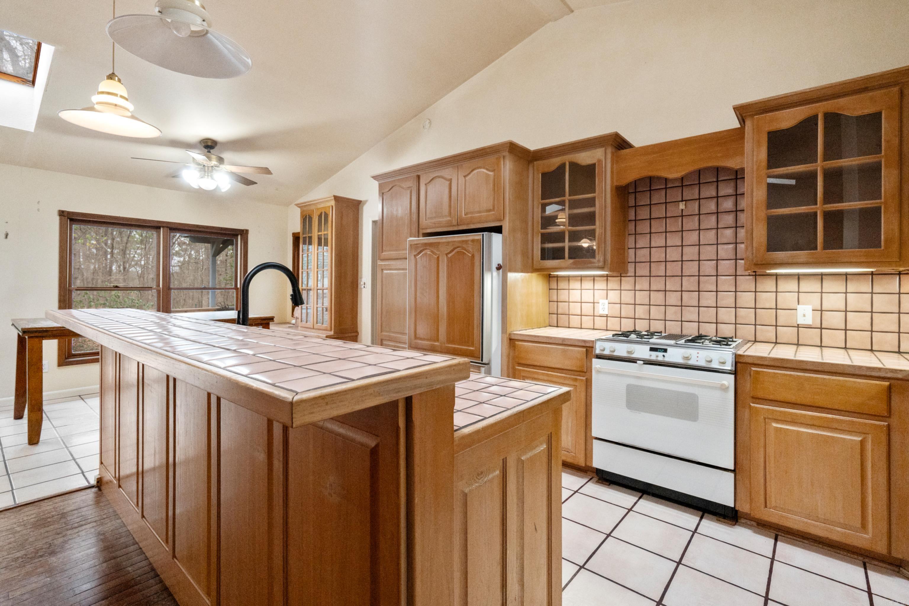 110  Grand Ridge  Hot Springs, AR