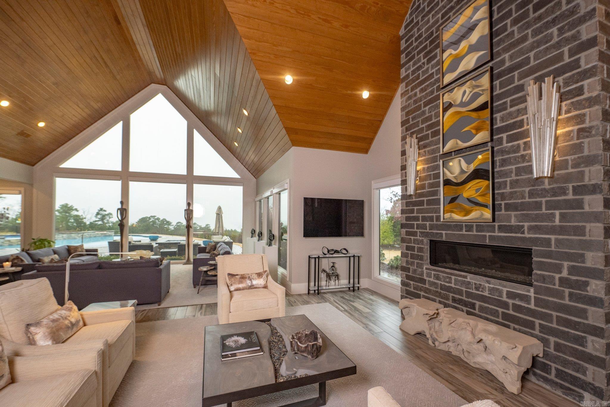 13909  Ridge Point  Roland, AR