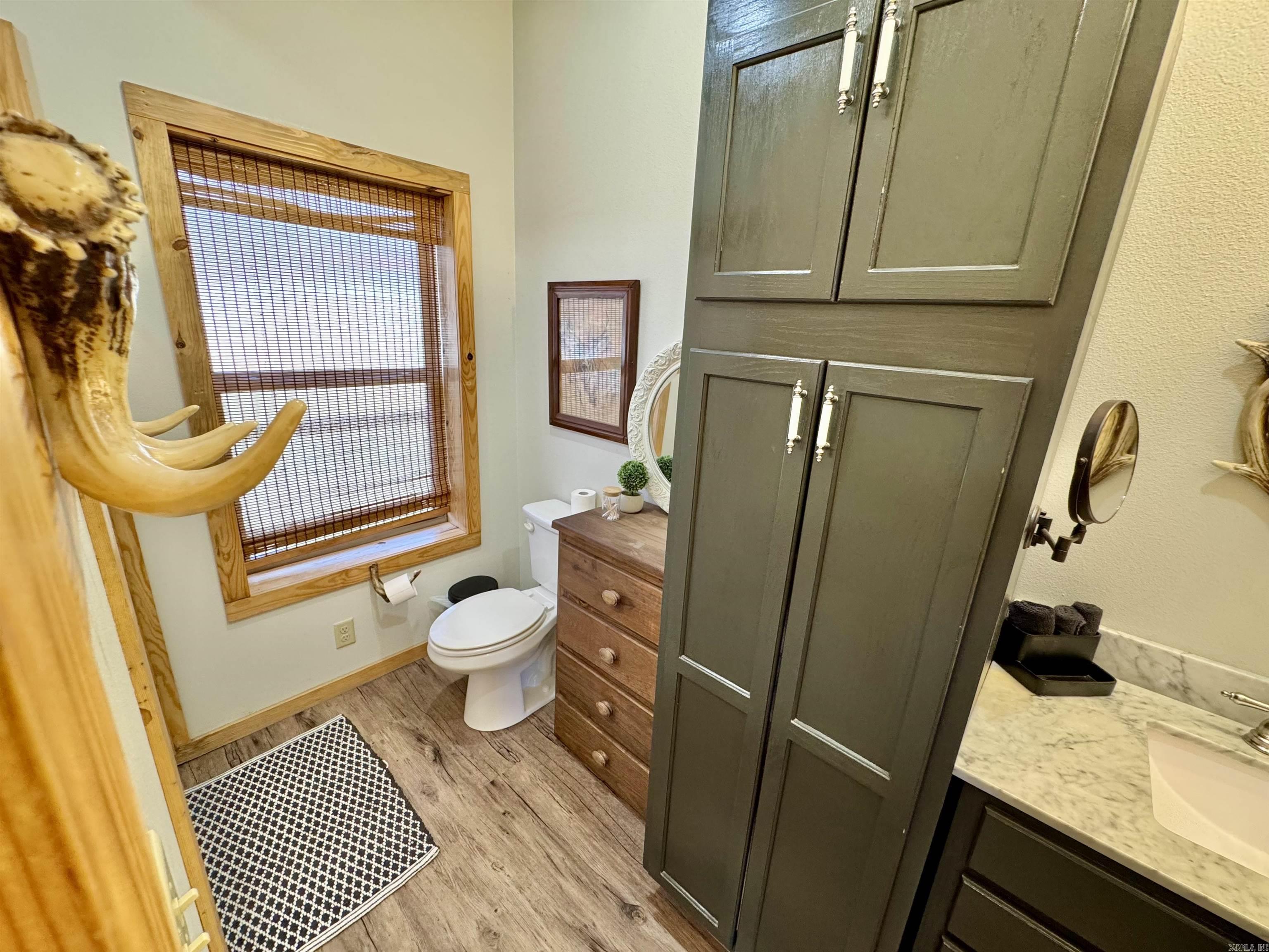 627  Mountain Crest Rd.  Mountain View, AR