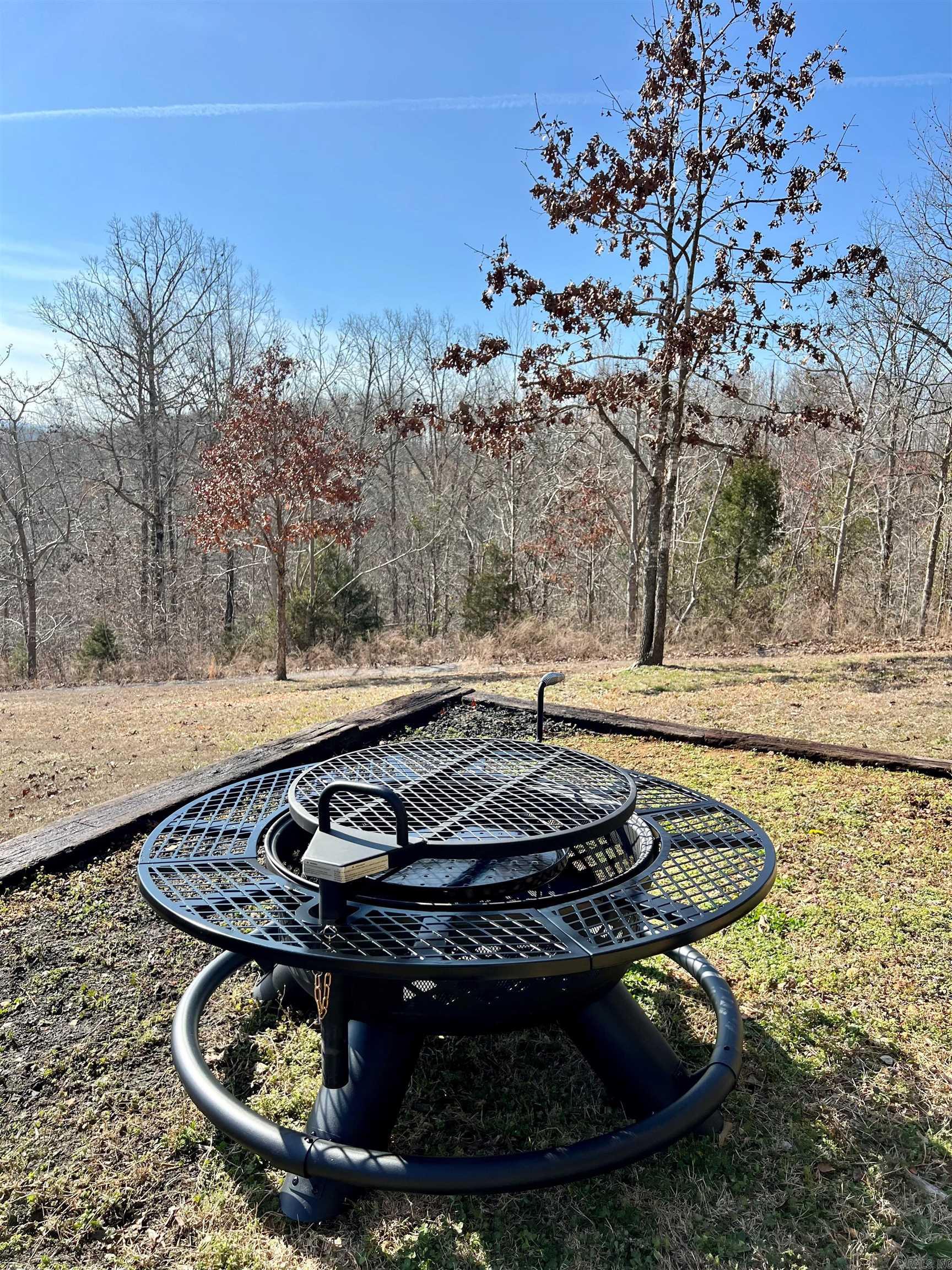 627  Mountain Crest Rd.  Mountain View, AR