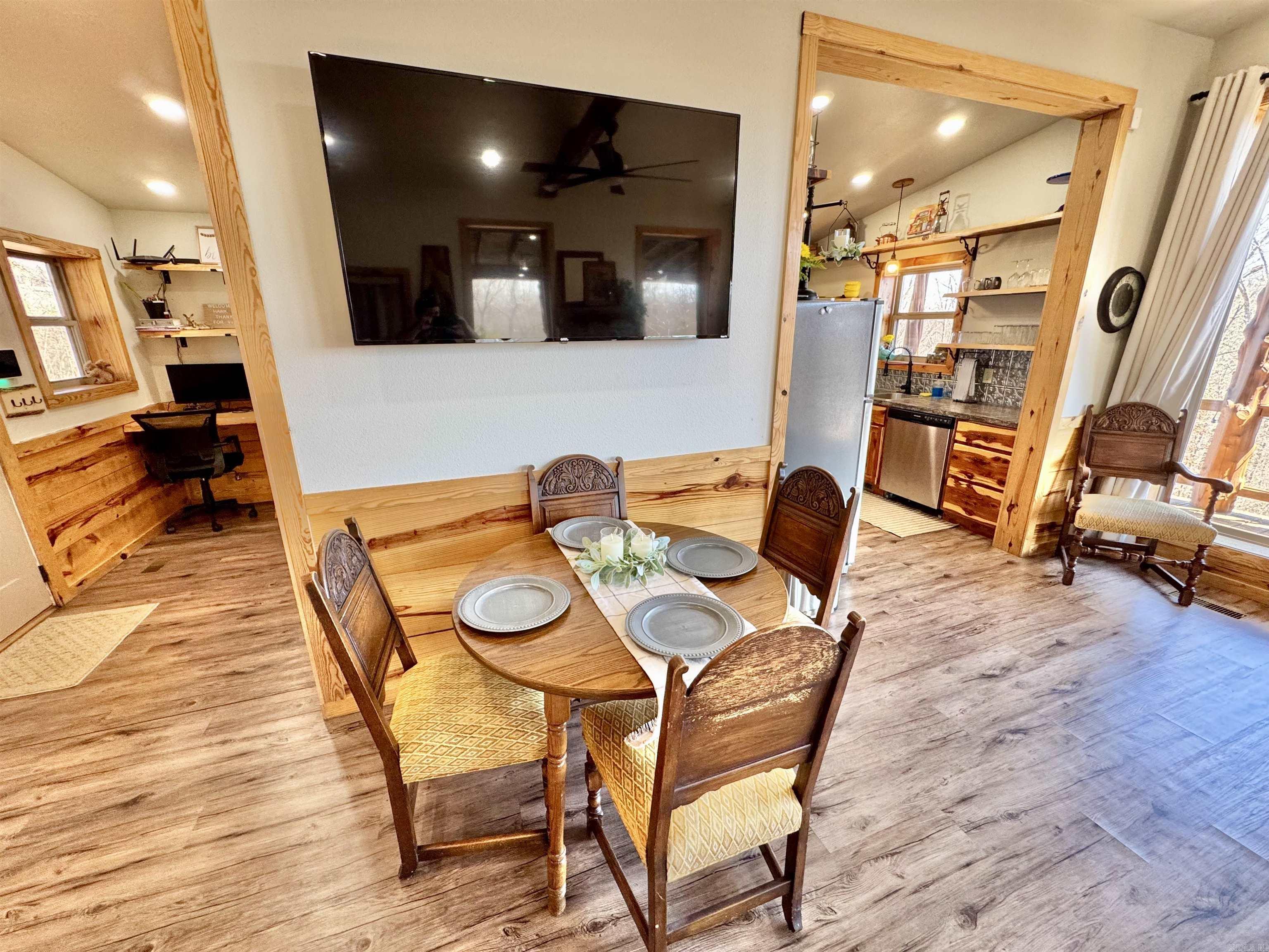 627  Mountain Crest Rd.  Mountain View, AR