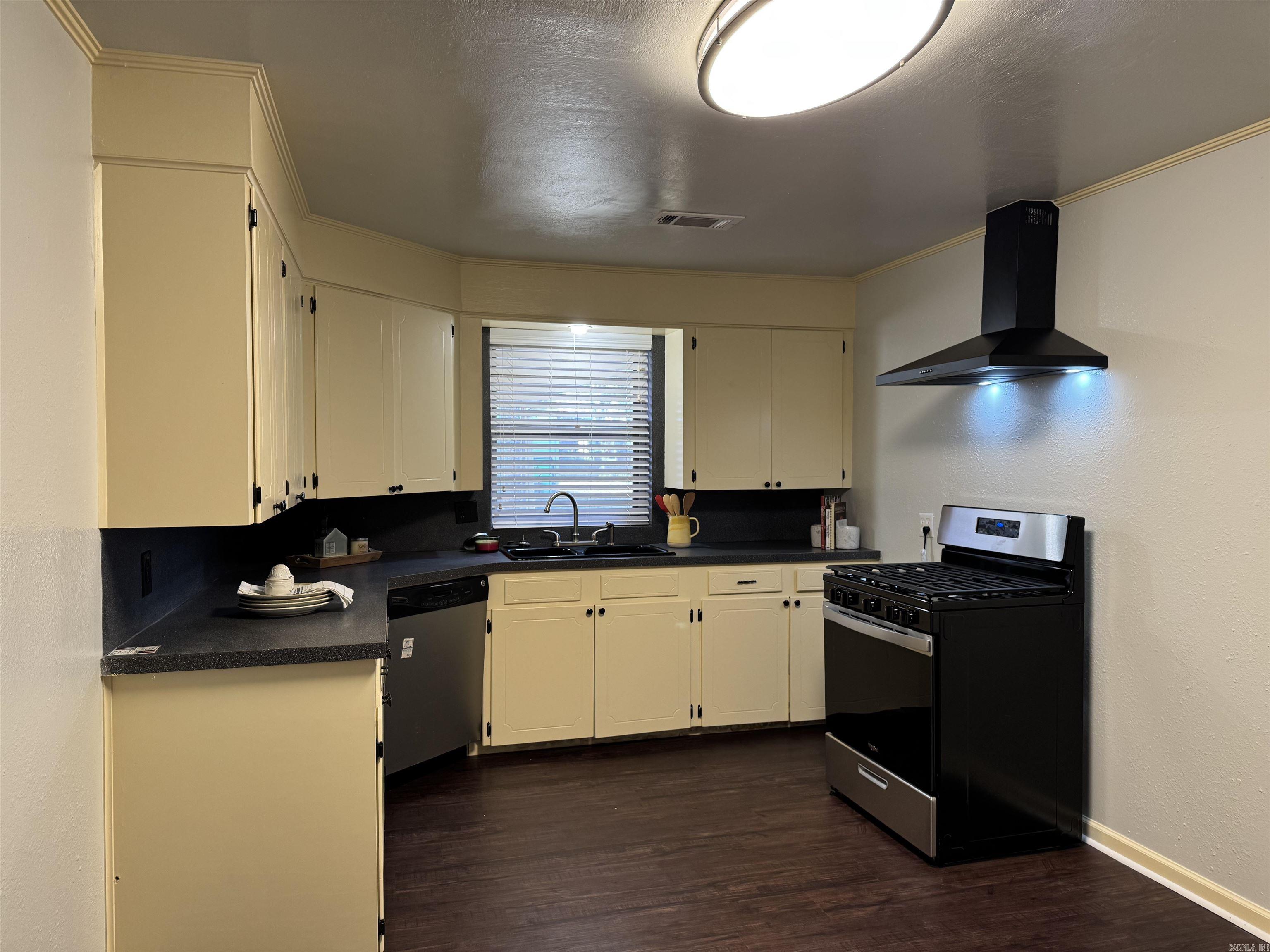 424 E Sevier  Benton, AR