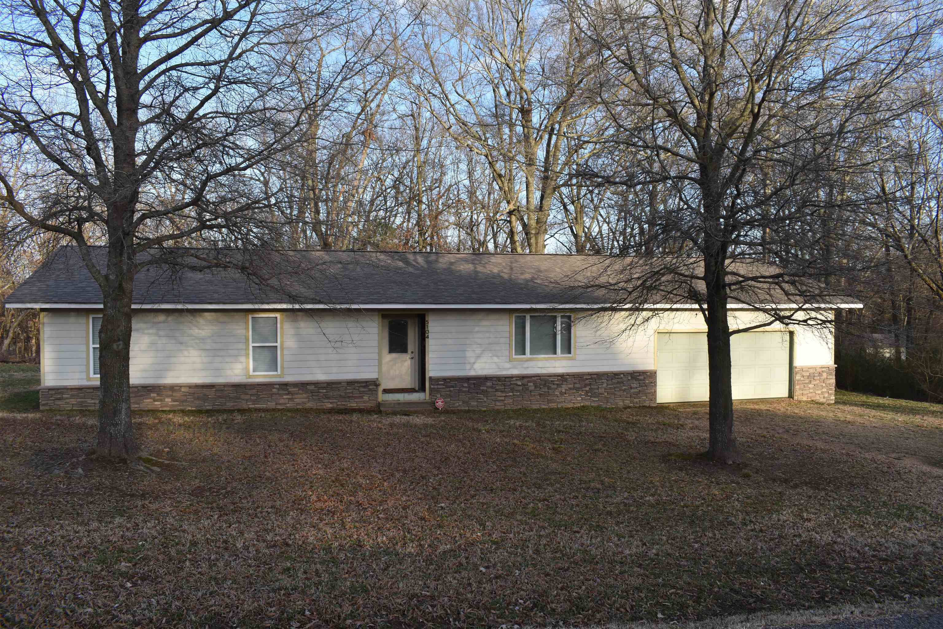 5104  Johnwood  Jonesboro, AR