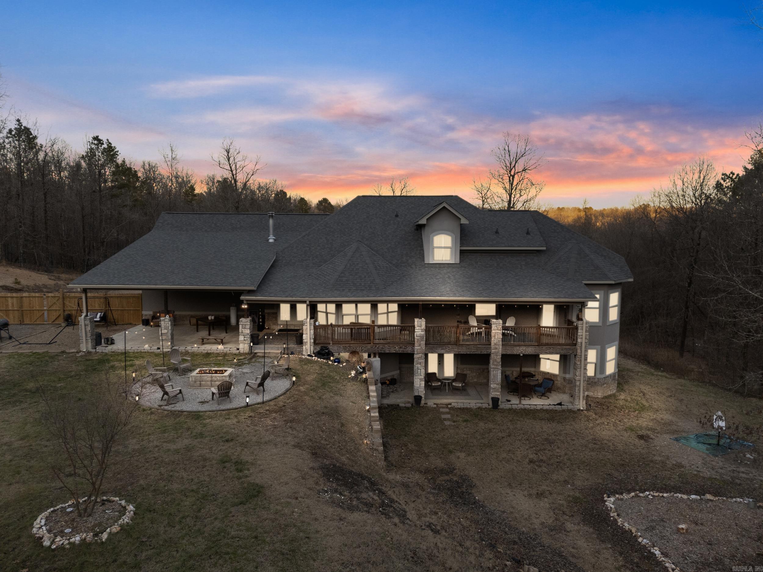 2711  Johnson Lane  Benton, AR