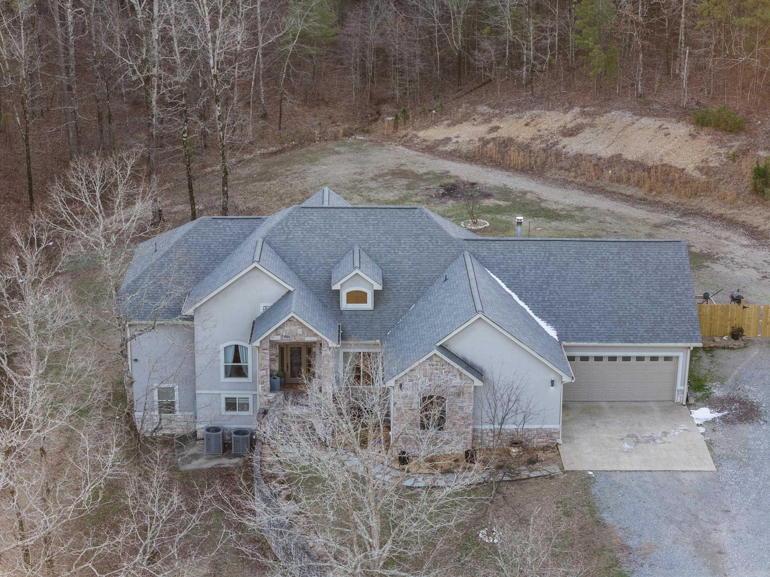 2711  Johnson Lane  Benton, AR