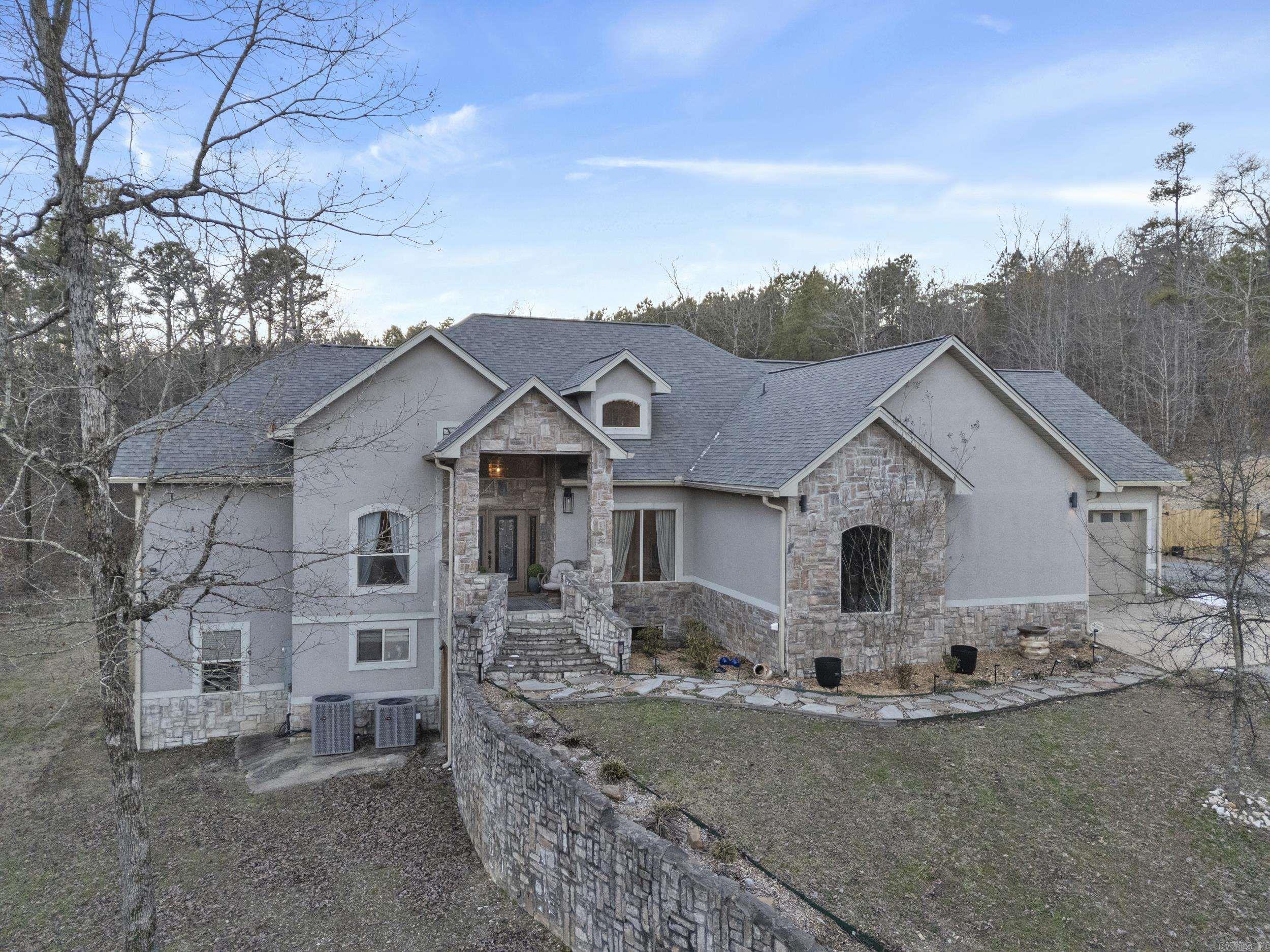 2711  Johnson Lane  Benton, AR
