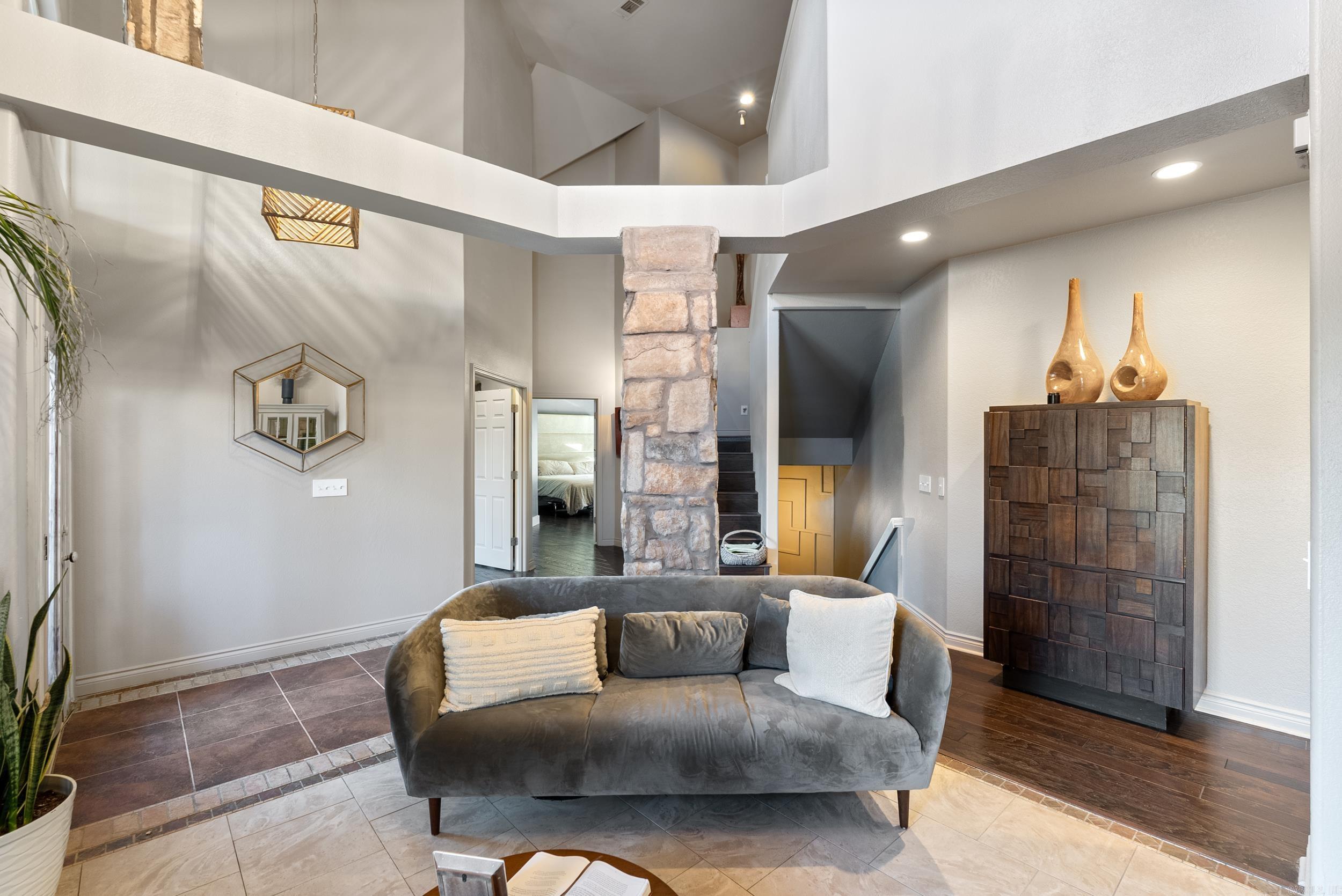 2711  Johnson Lane  Benton, AR