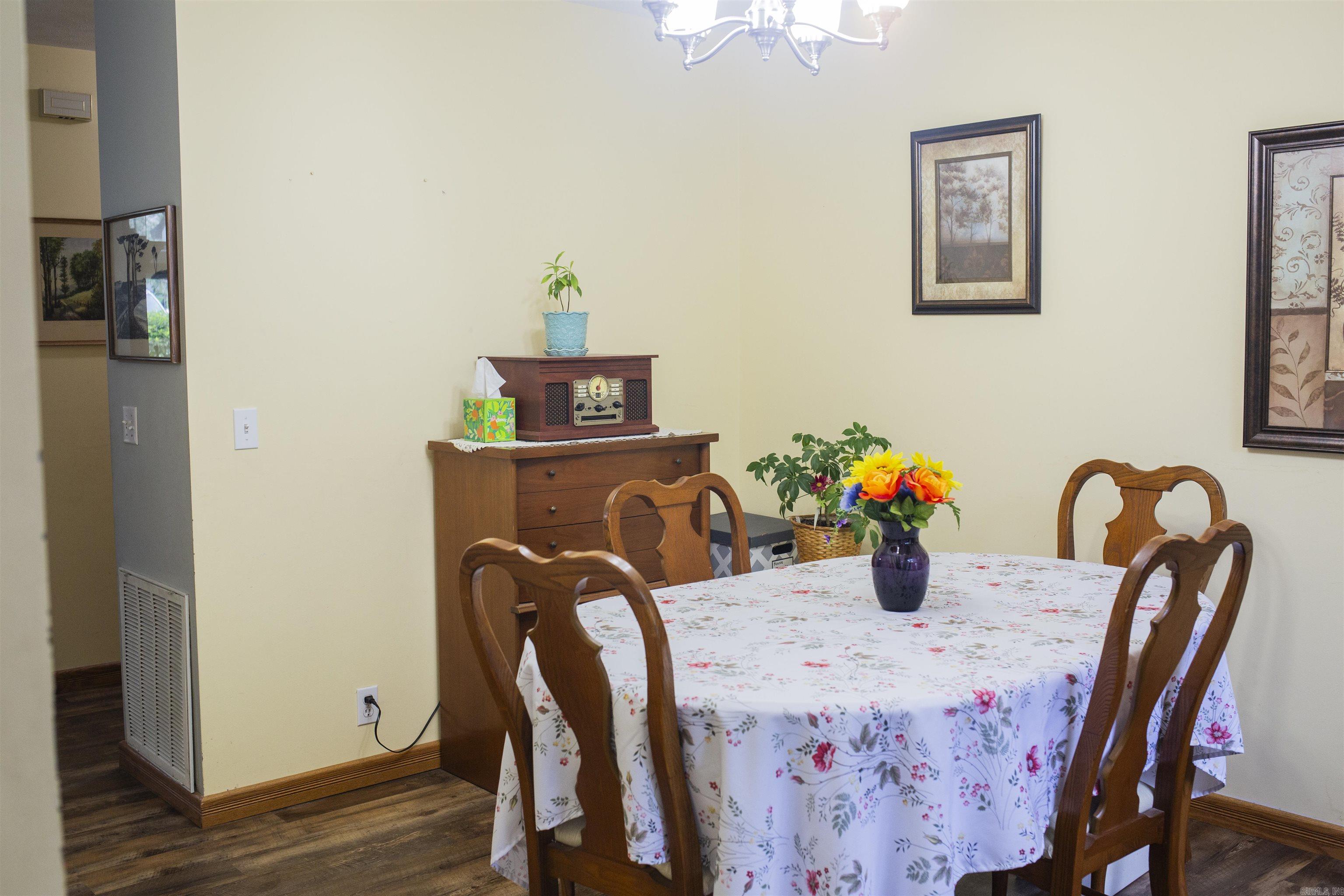 691  691 CR 901  Midway, AR