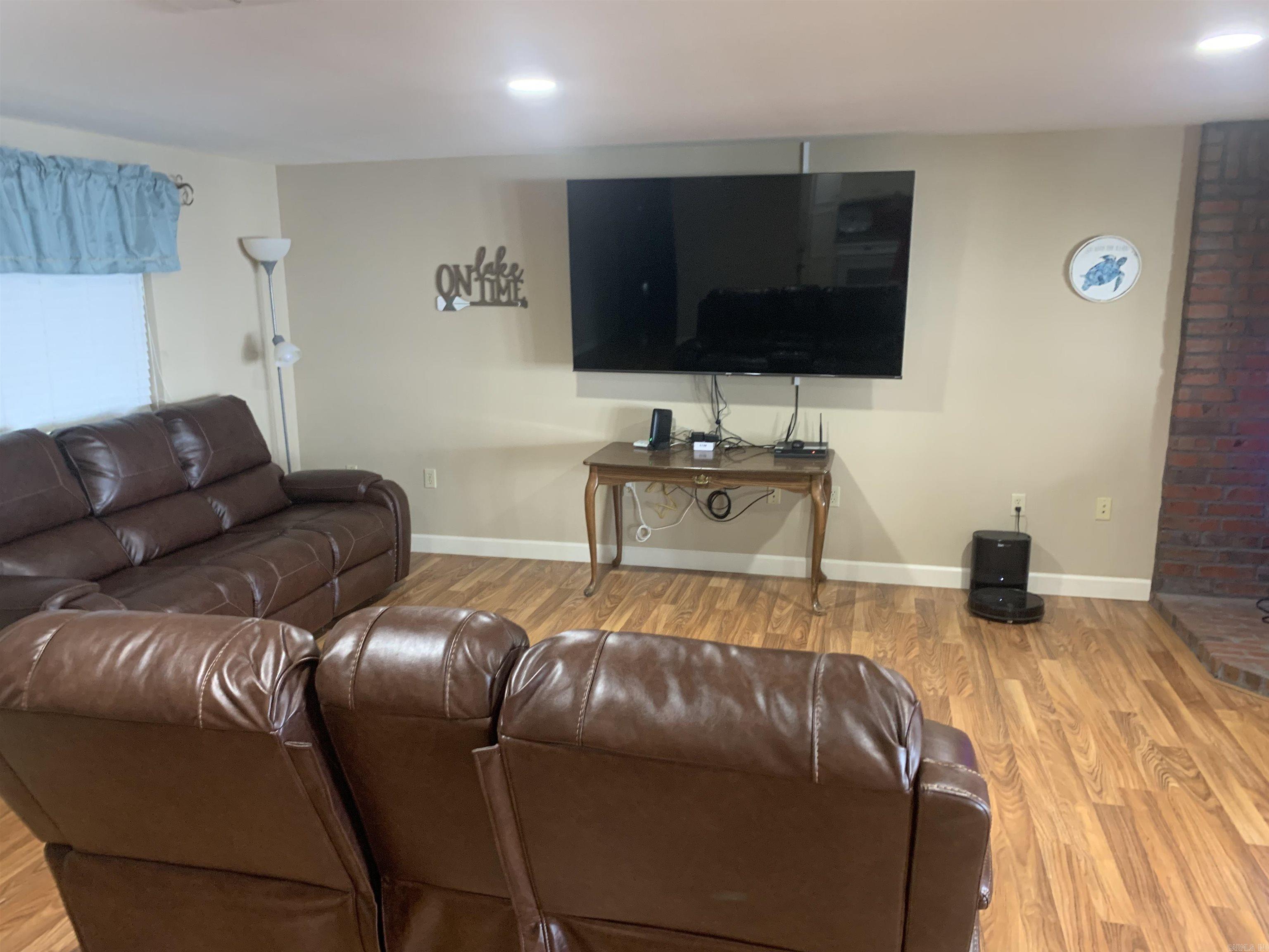 255  Pine Valley Loop  Houston, AR