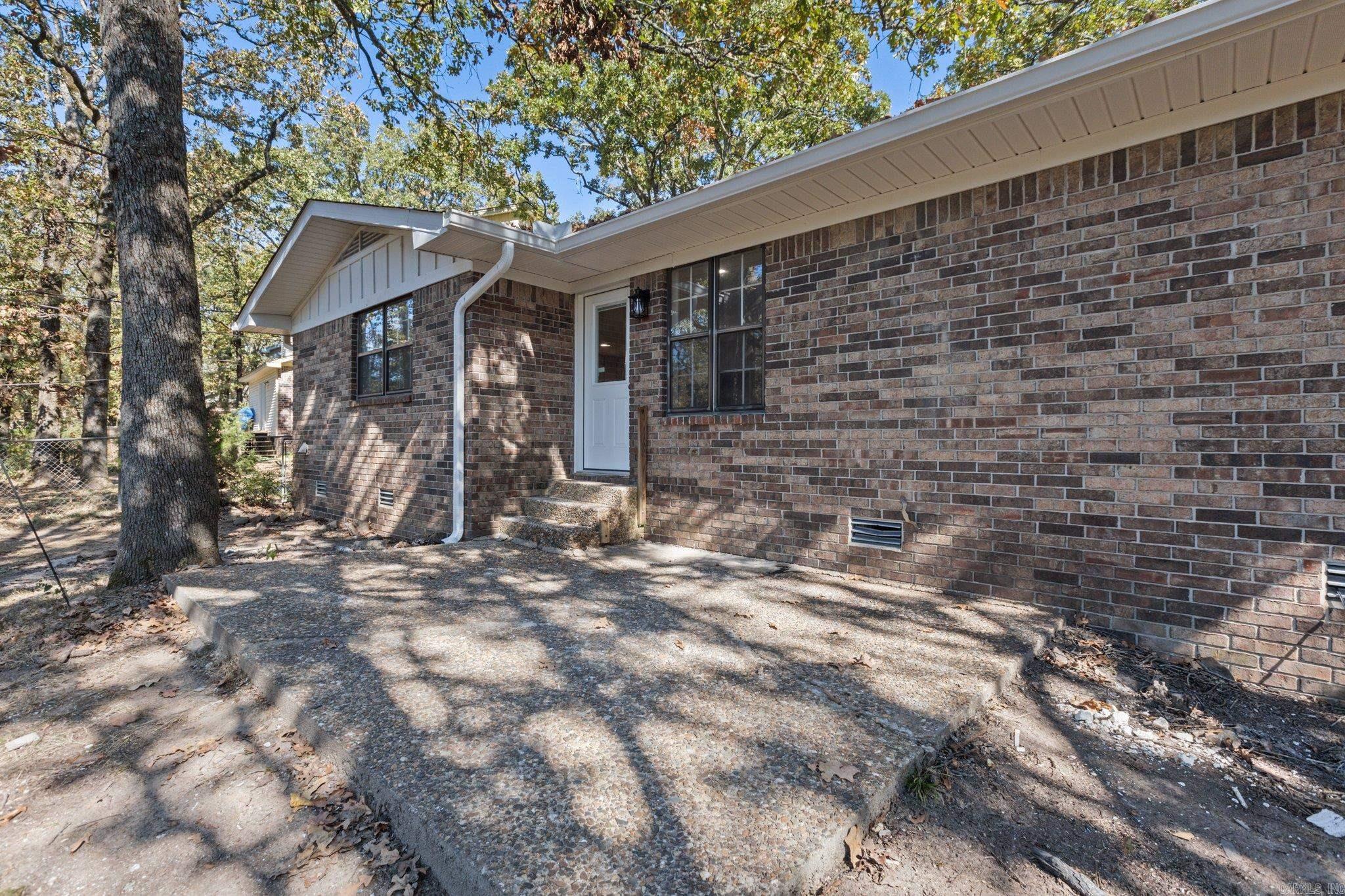 7613 Tomahawk Drive North Little Rock, AR 72116