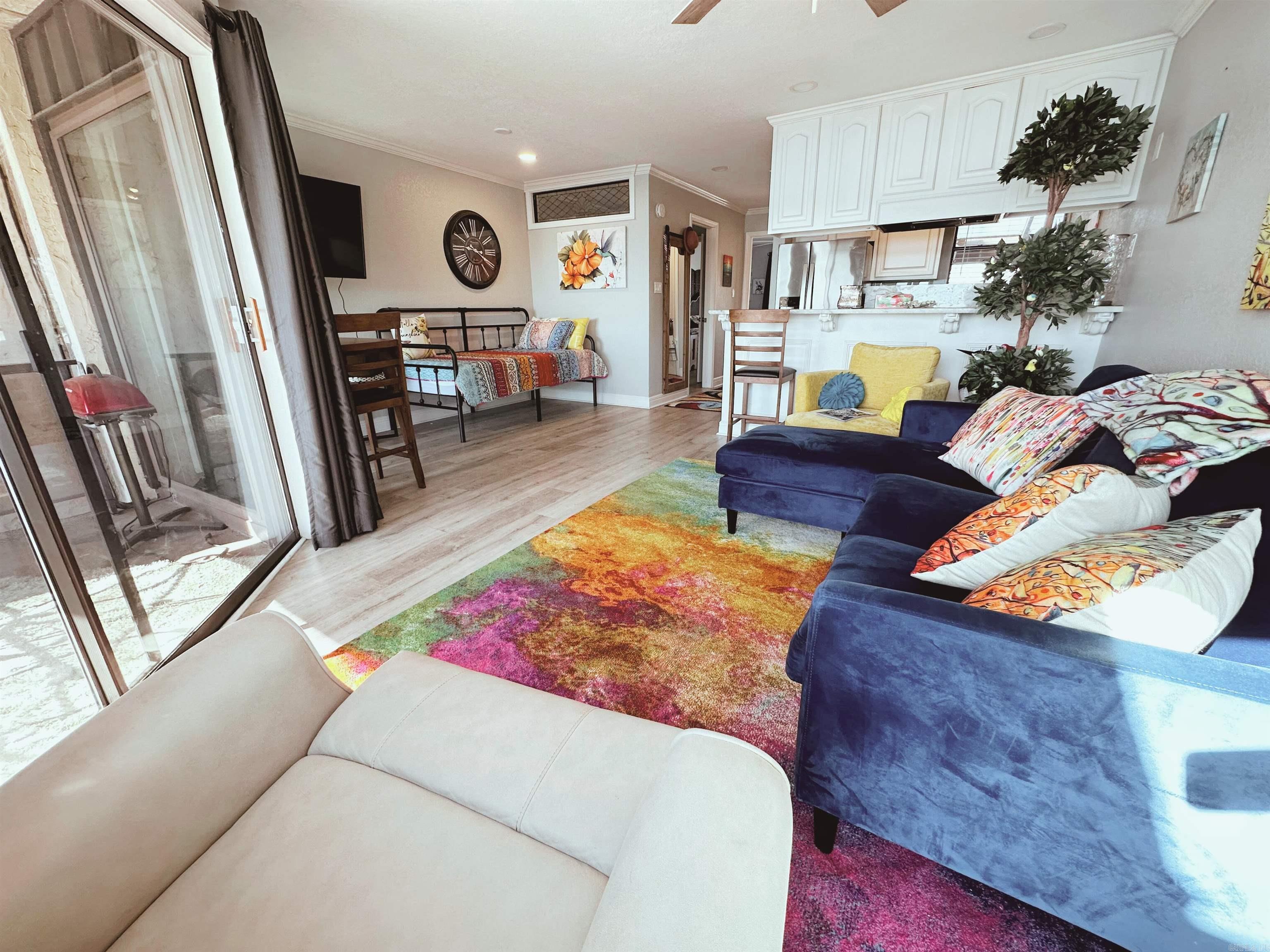 270 Lake Hamilton Dr