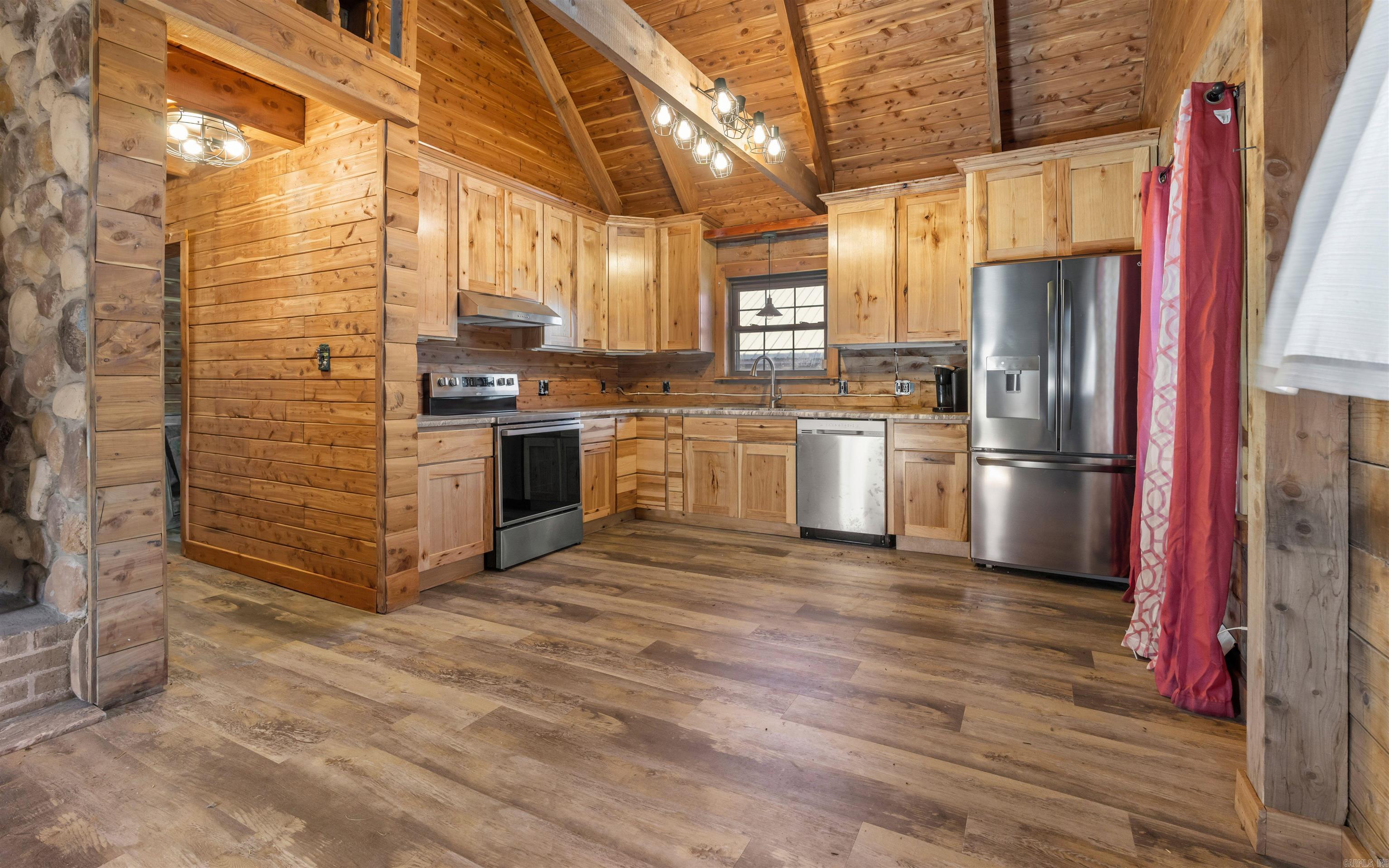 2098 S Moore  Hot Springs, AR
