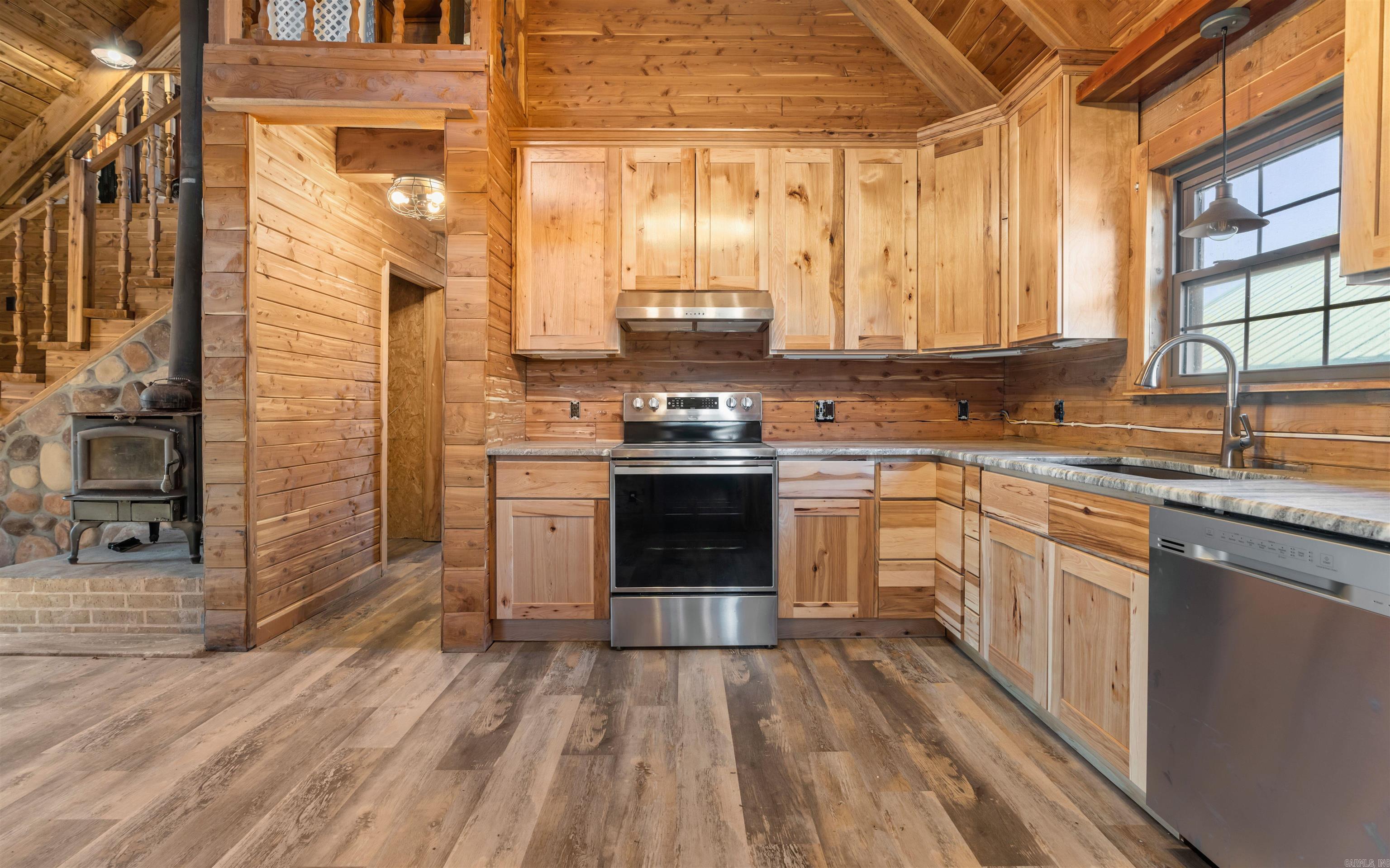 2098 S Moore  Hot Springs, AR