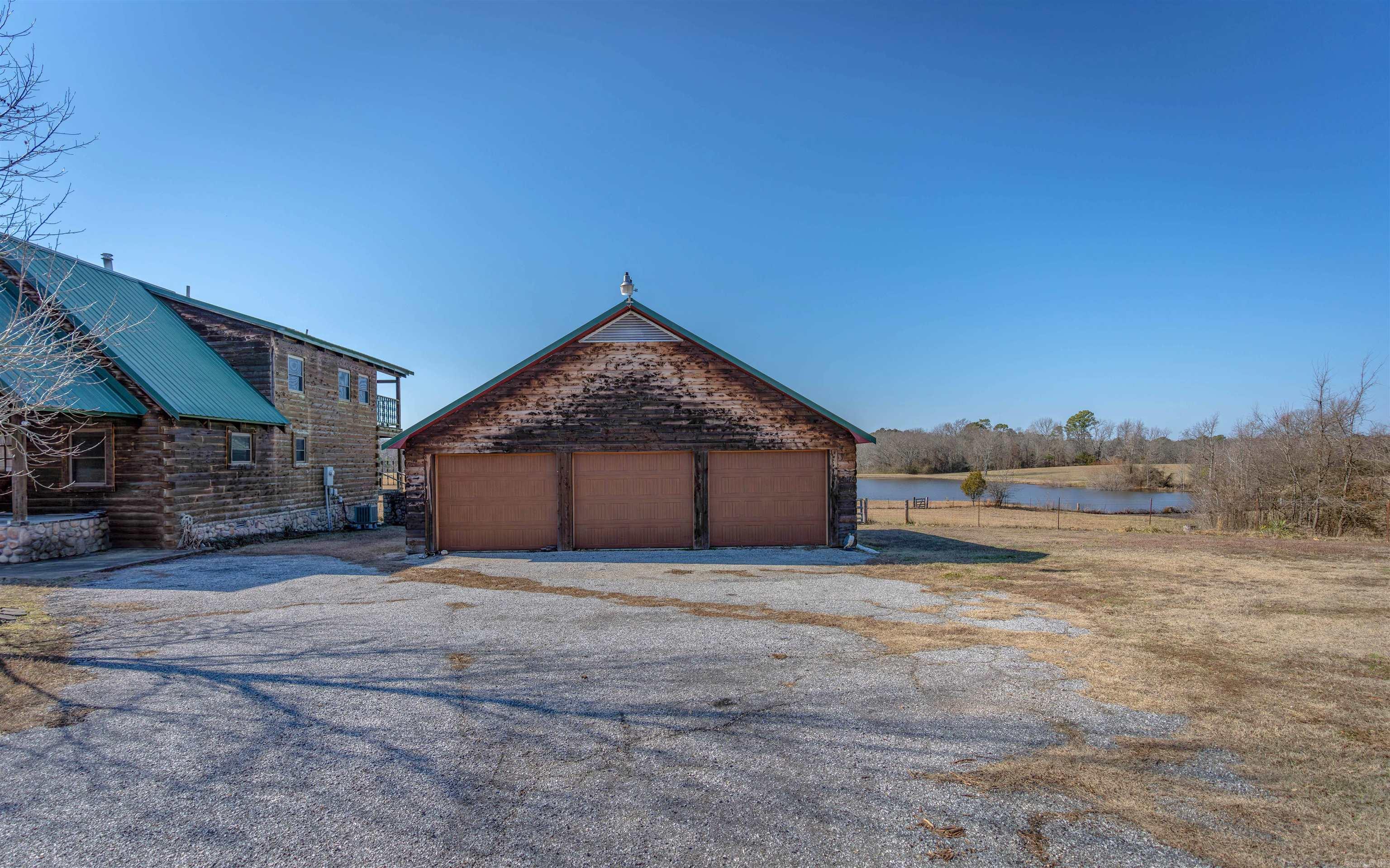2098 S Moore  Hot Springs, AR