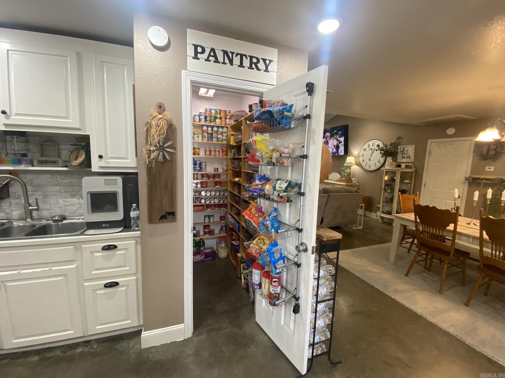 656  Pitard  Mountain View, AR