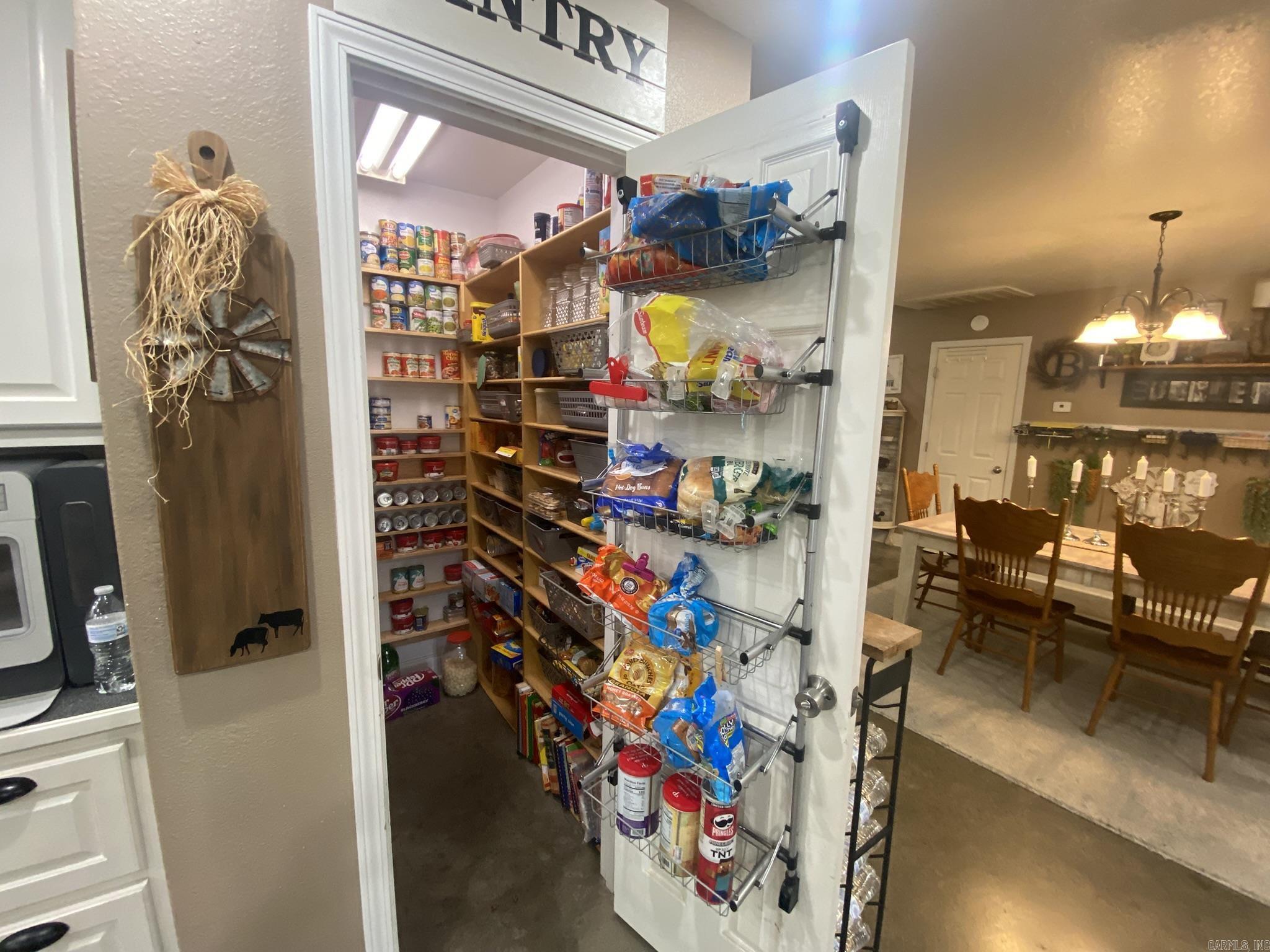 656  Pitard  Mountain View, AR