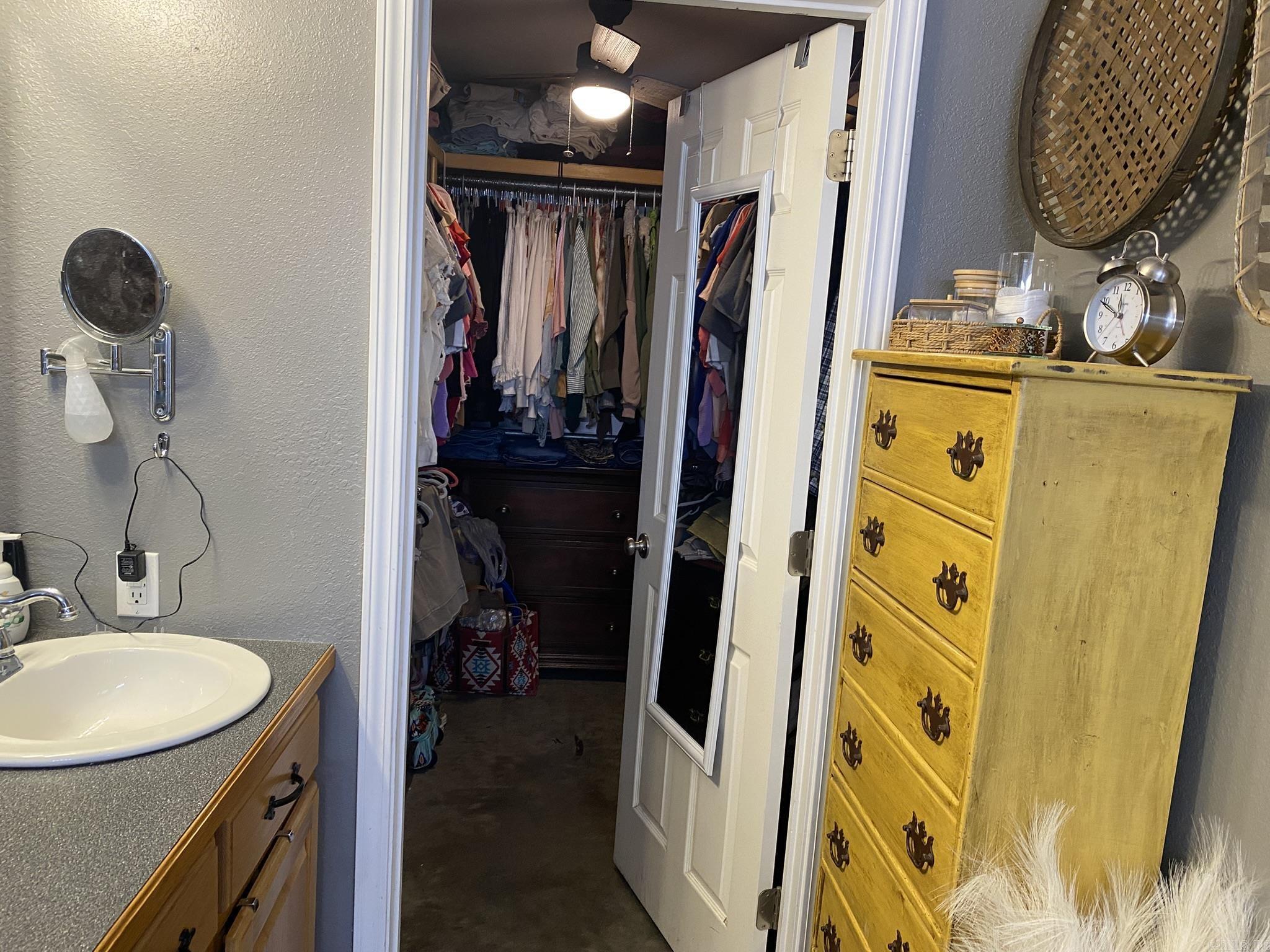 656  Pitard  Mountain View, AR