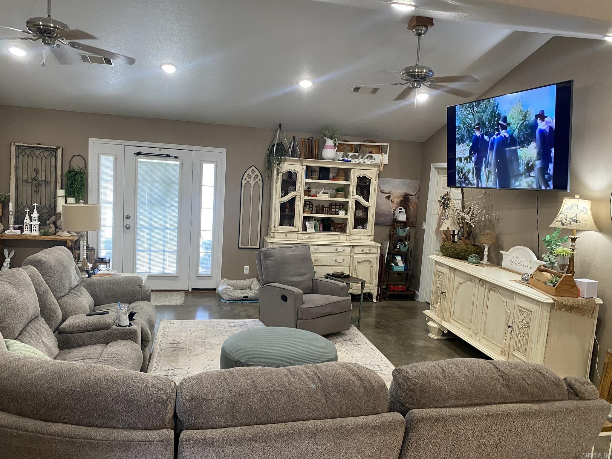656  Pitard  Mountain View, AR