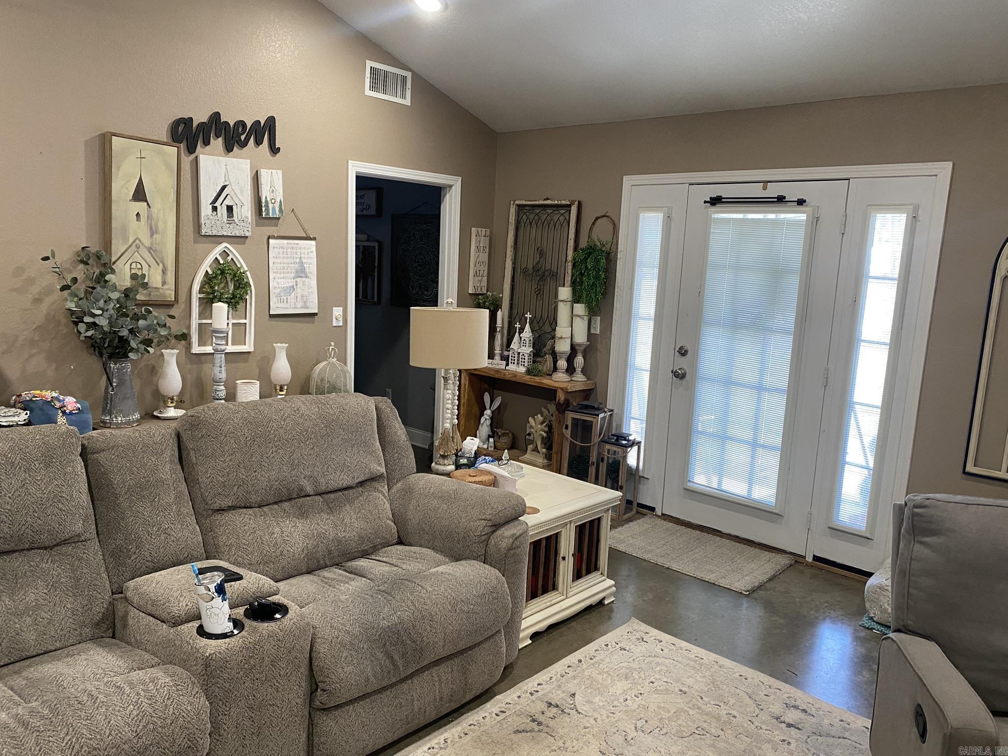 656  Pitard  Mountain View, AR