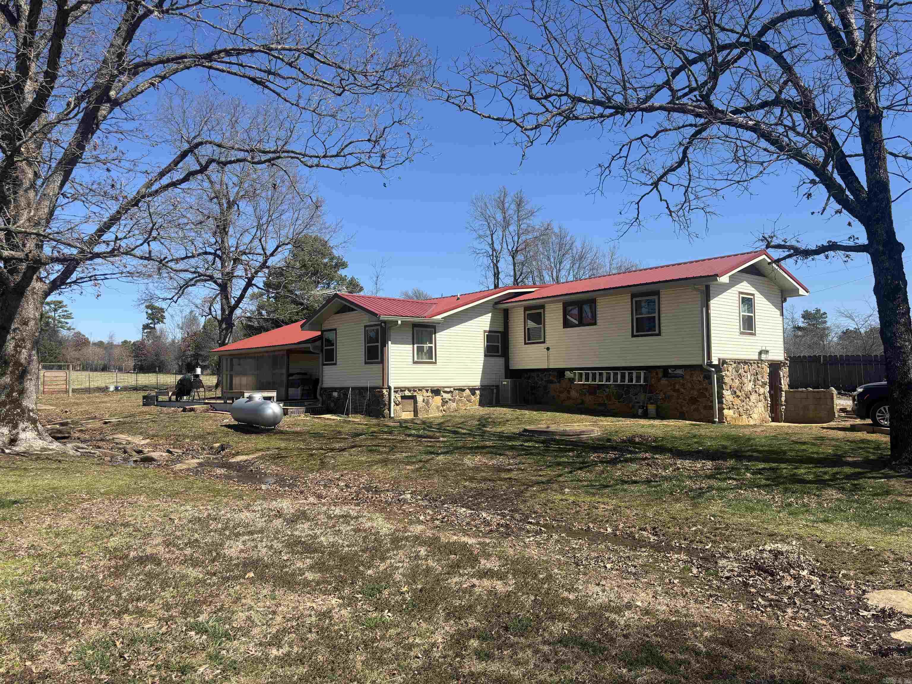 451  Red River  Fox, AR