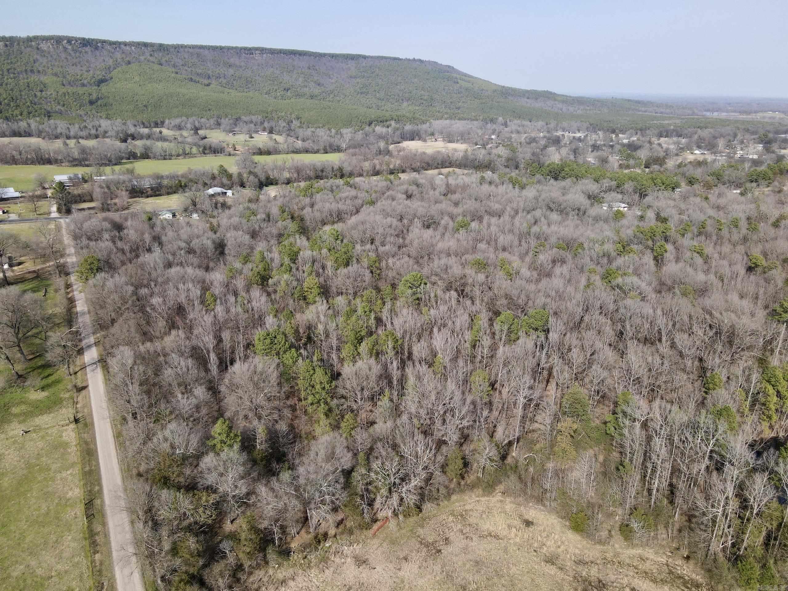 201  Oak Hill  Adona, AR