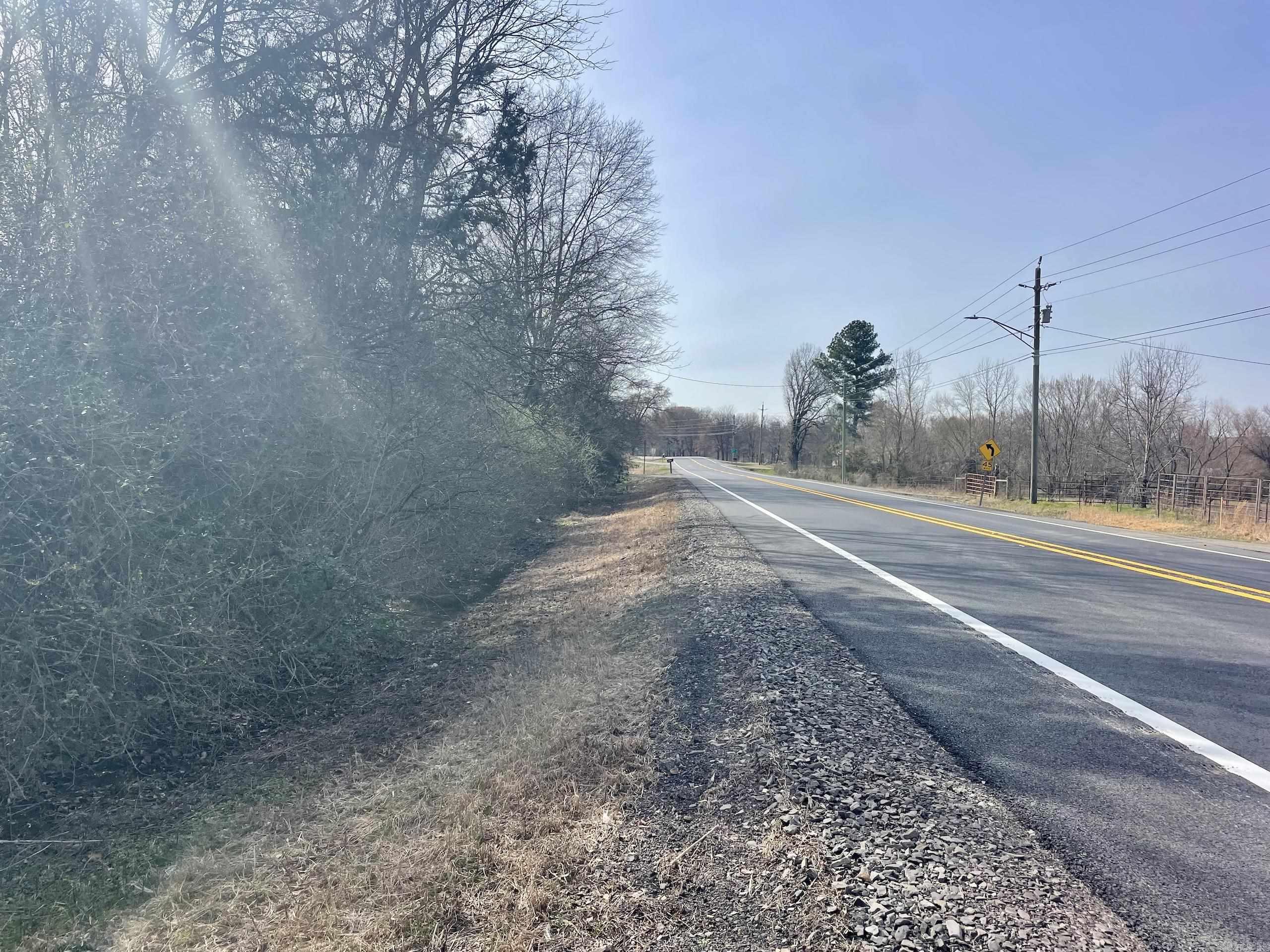201  Oak Hill  Adona, AR
