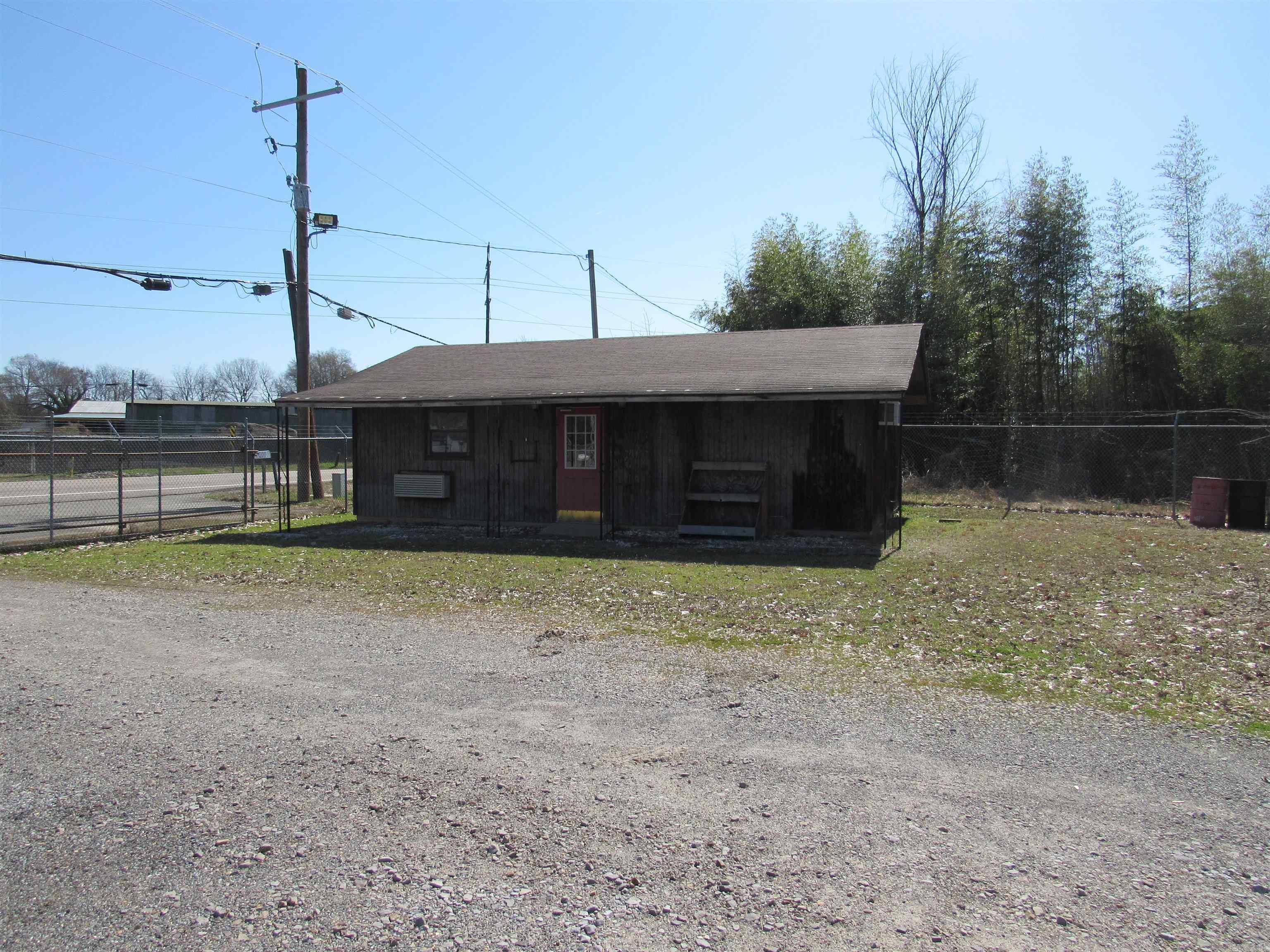 1611 W BROADWAY  Morrilton, AR