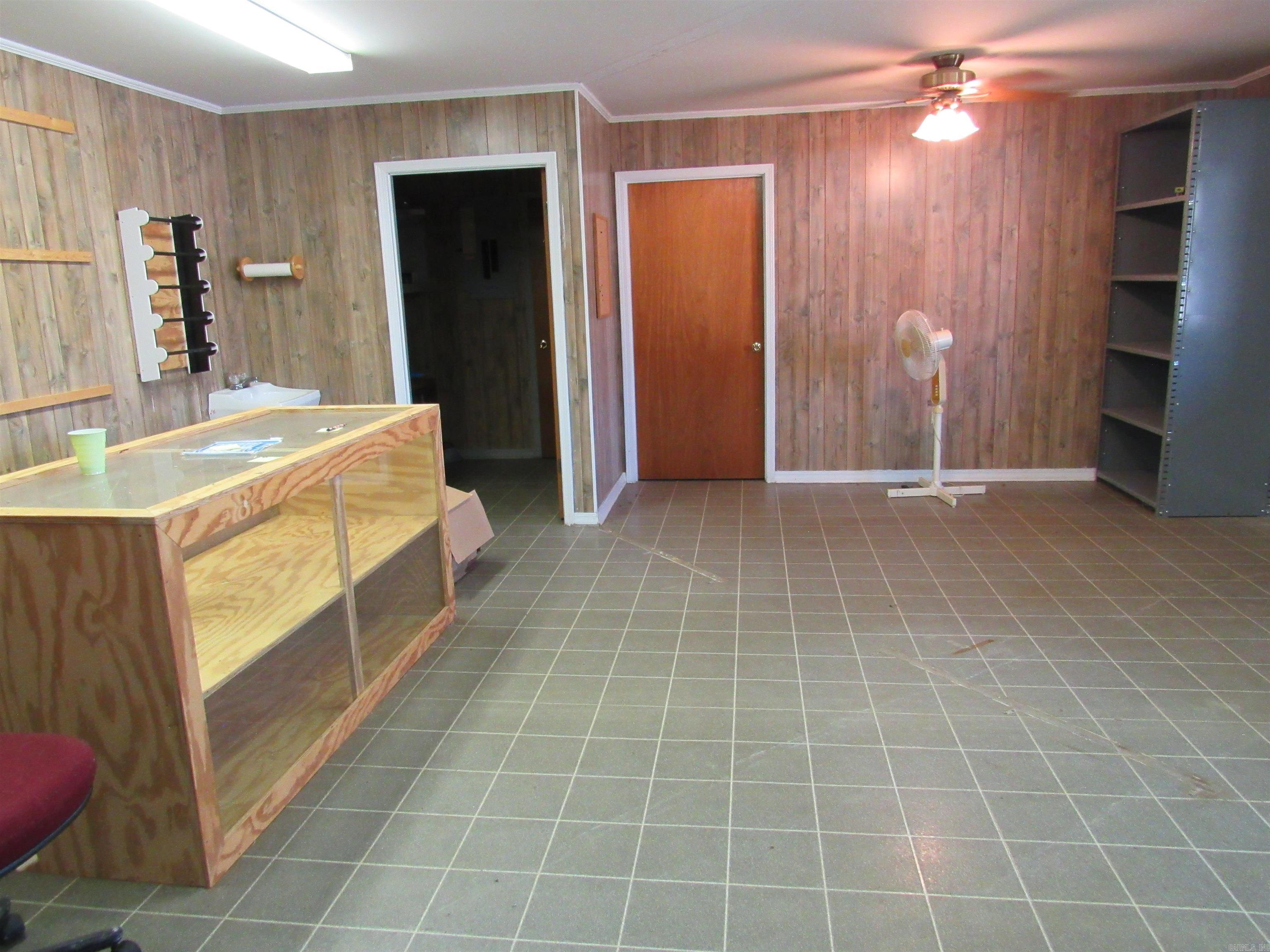 1611 W BROADWAY  Morrilton, AR
