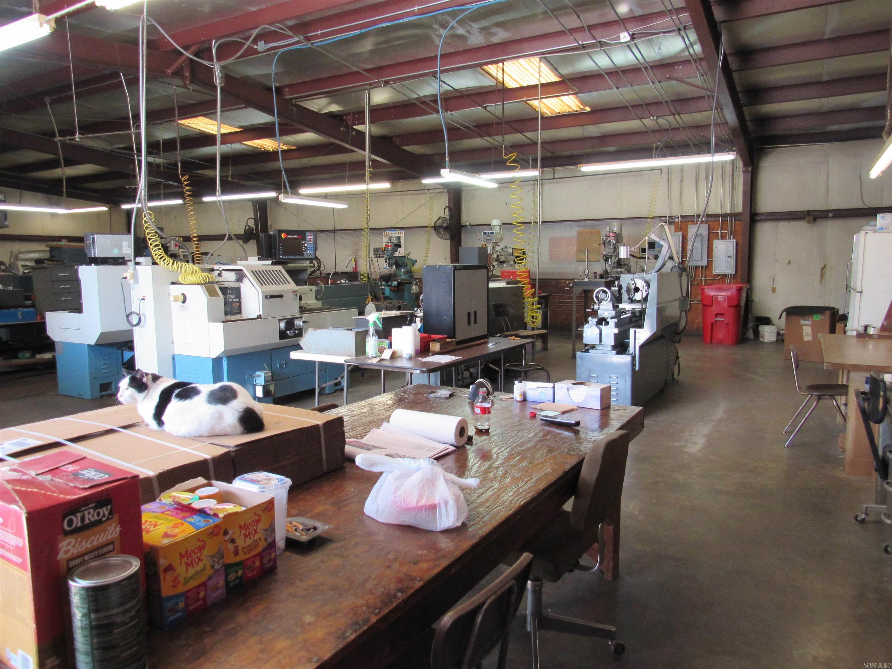 1611 W BROADWAY  Morrilton, AR