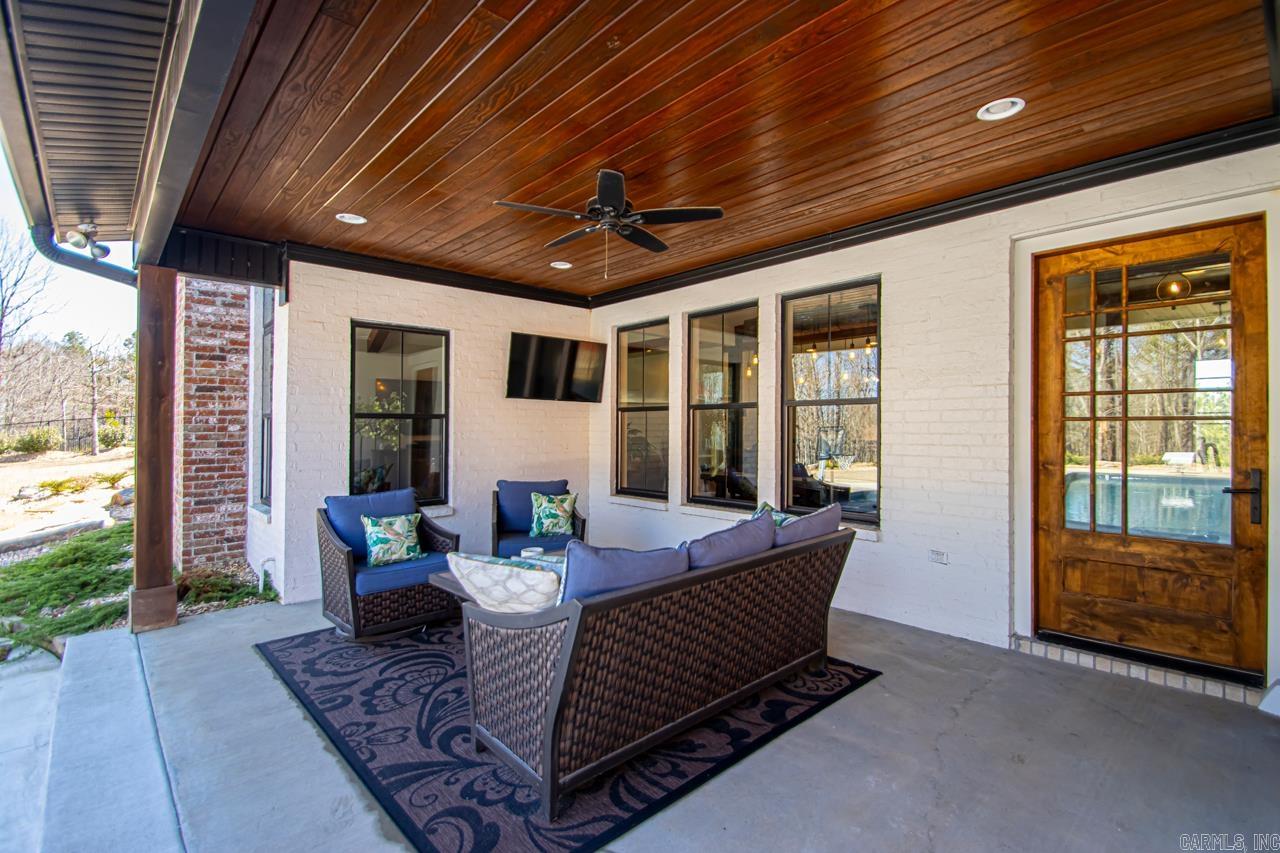 1520  Midland  Alexander, AR