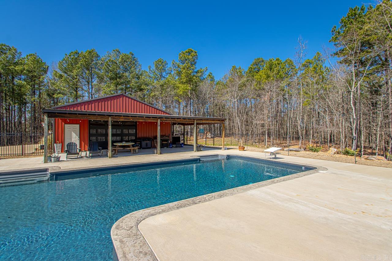 1520  Midland  Alexander, AR