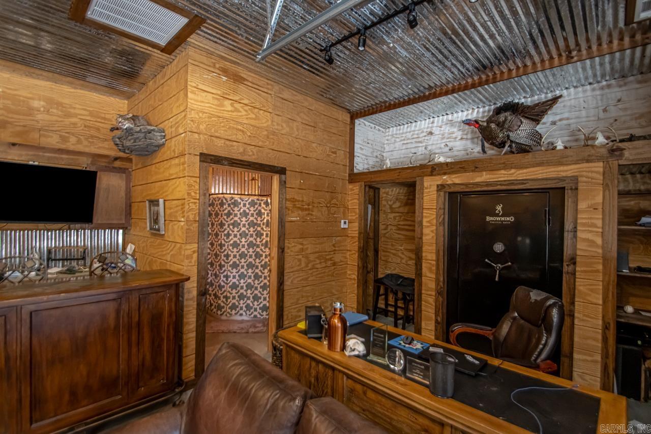 1520  Midland  Alexander, AR