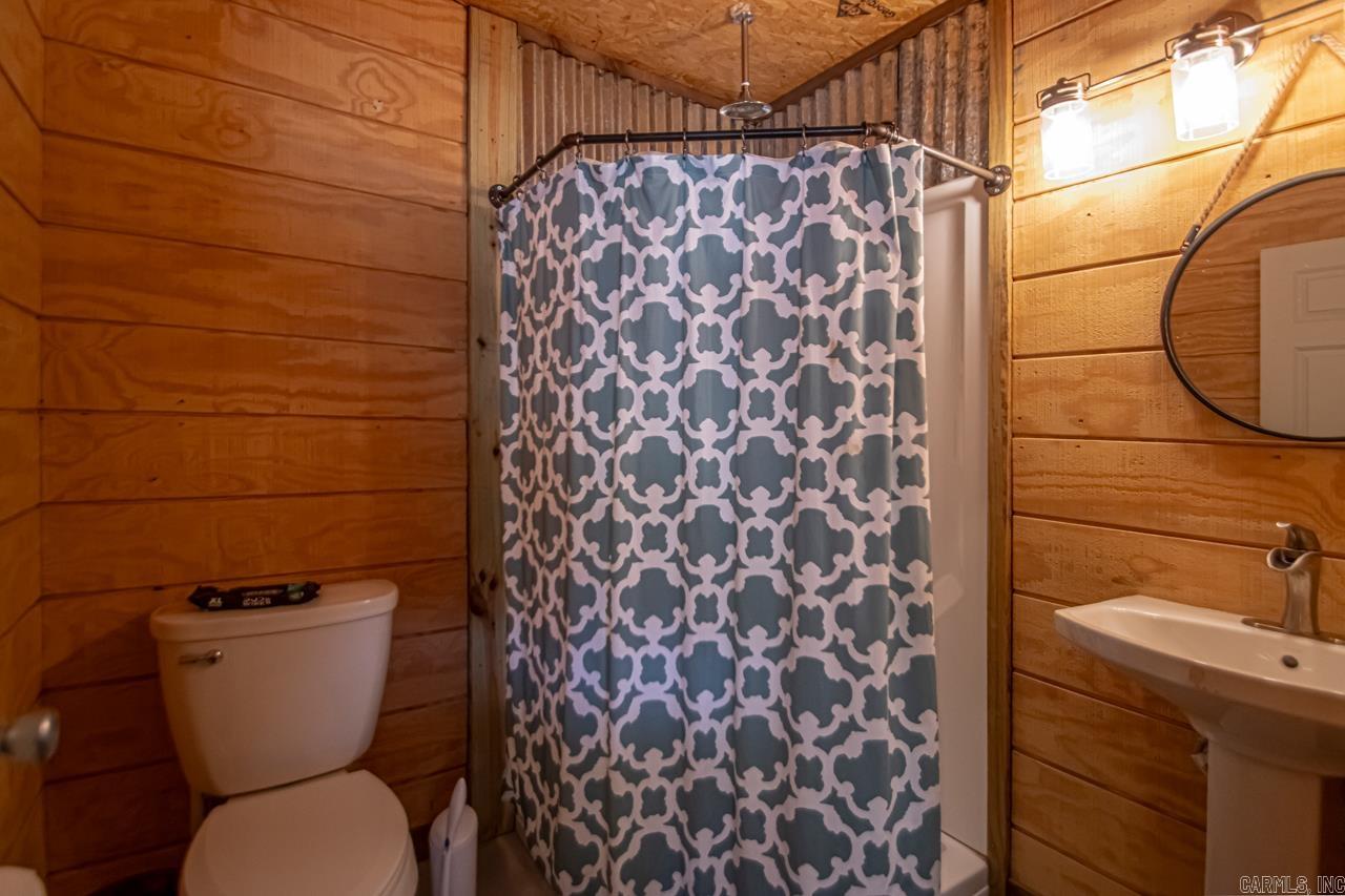 1520  Midland  Alexander, AR