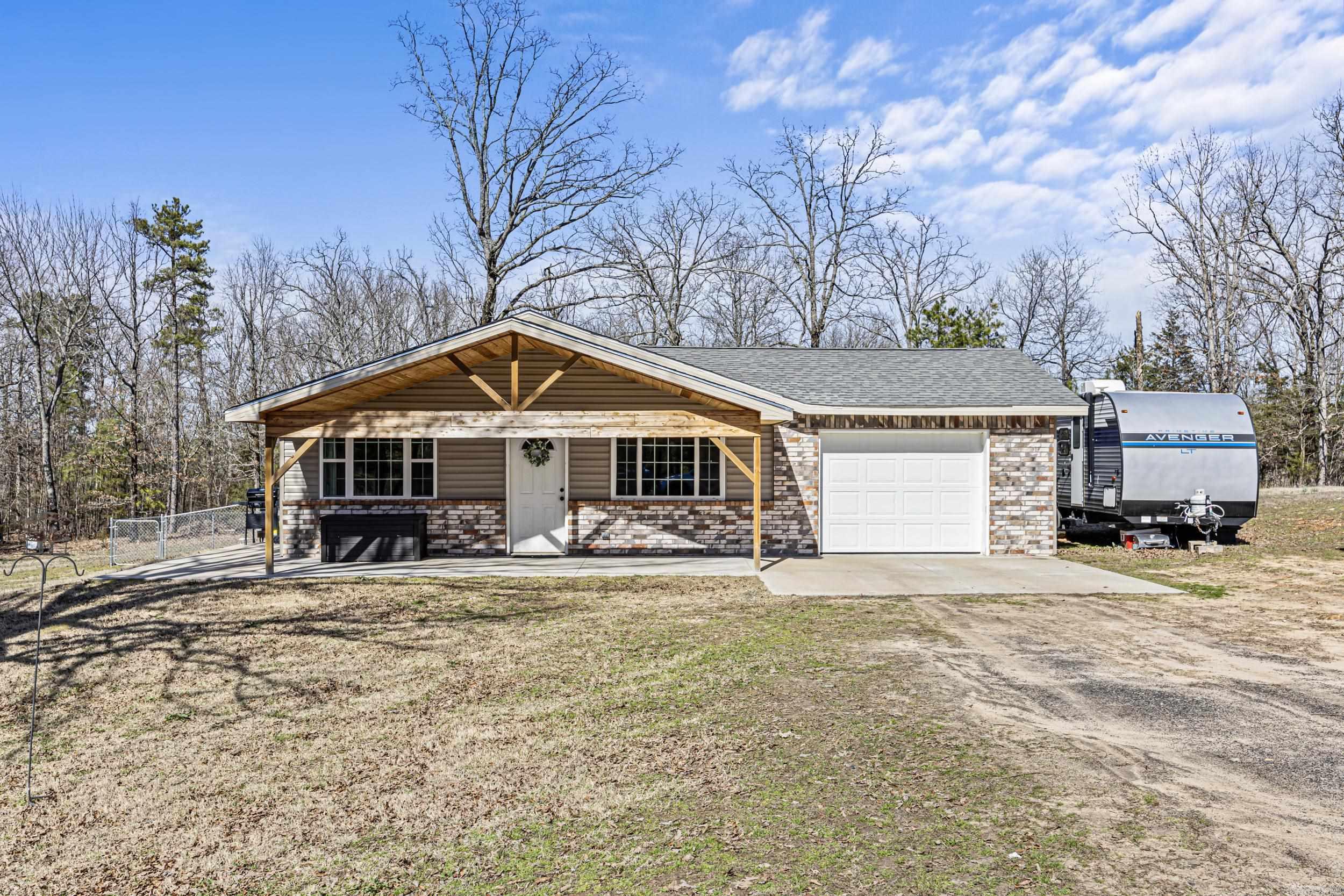7136  Highway 333  London, AR