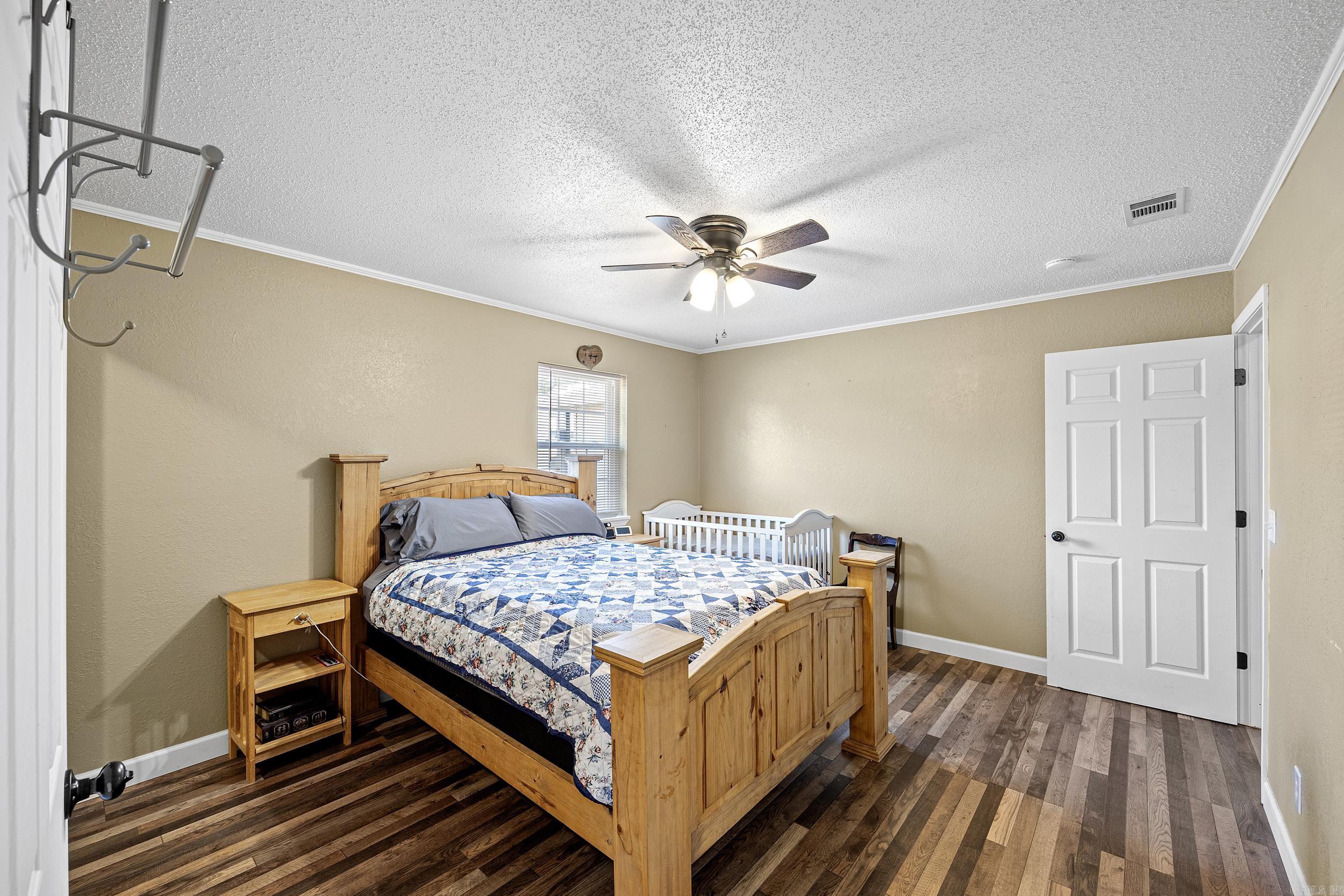 7136  Highway 333  London, AR