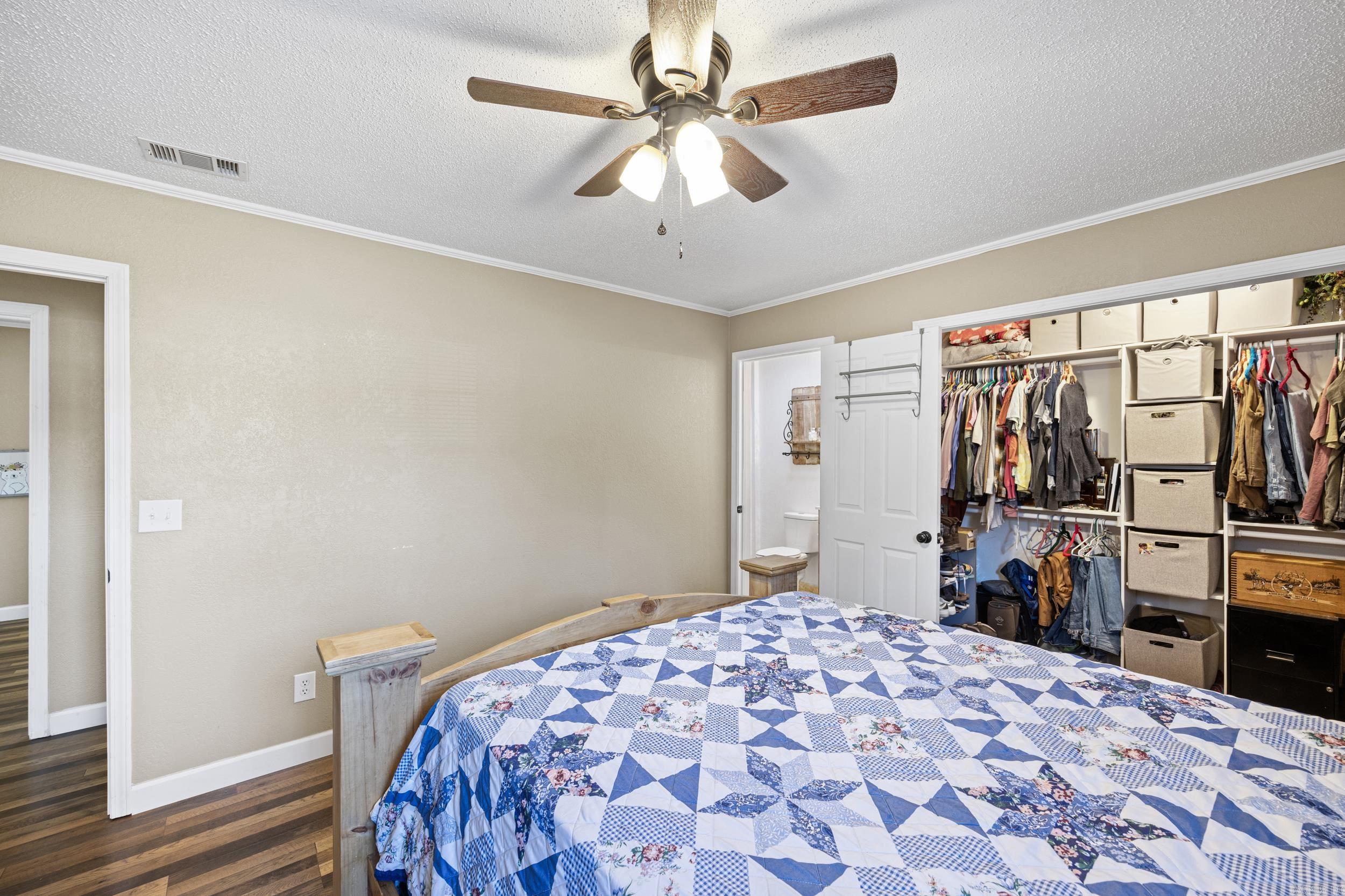 7136  Highway 333  London, AR
