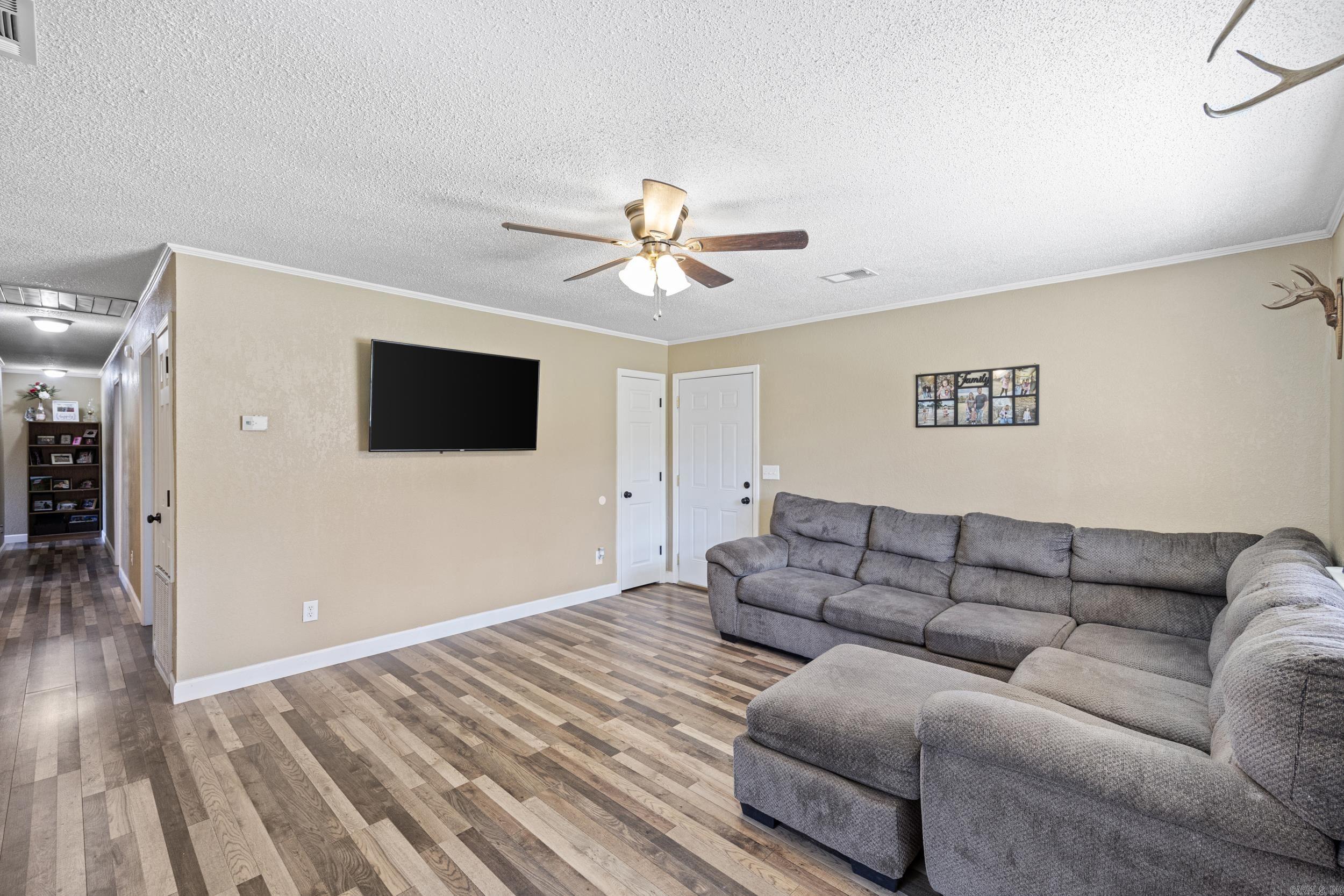 7136  Highway 333  London, AR