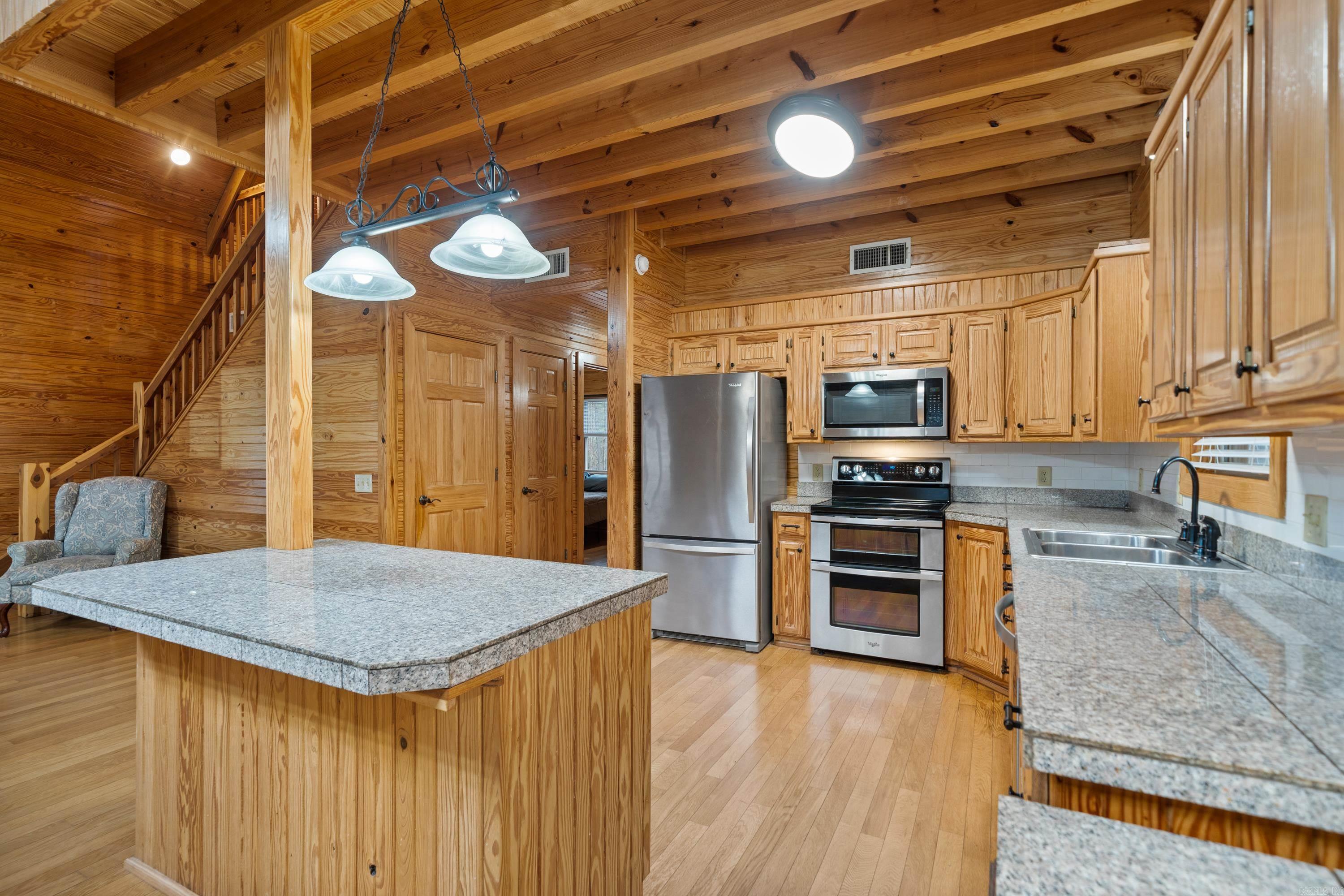 89  Woodland Springs  Mount Ida, AR