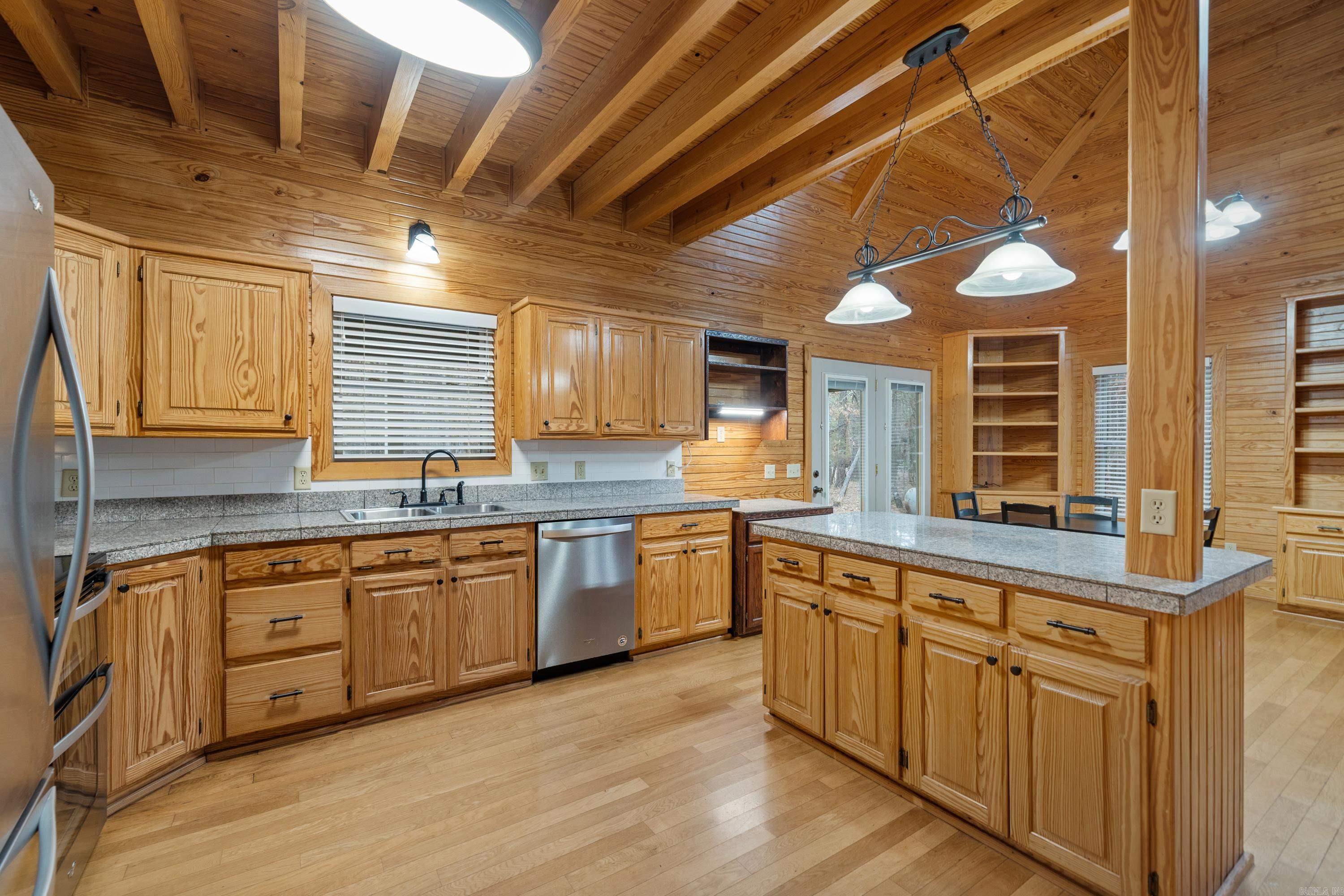 89  Woodland Springs  Mount Ida, AR