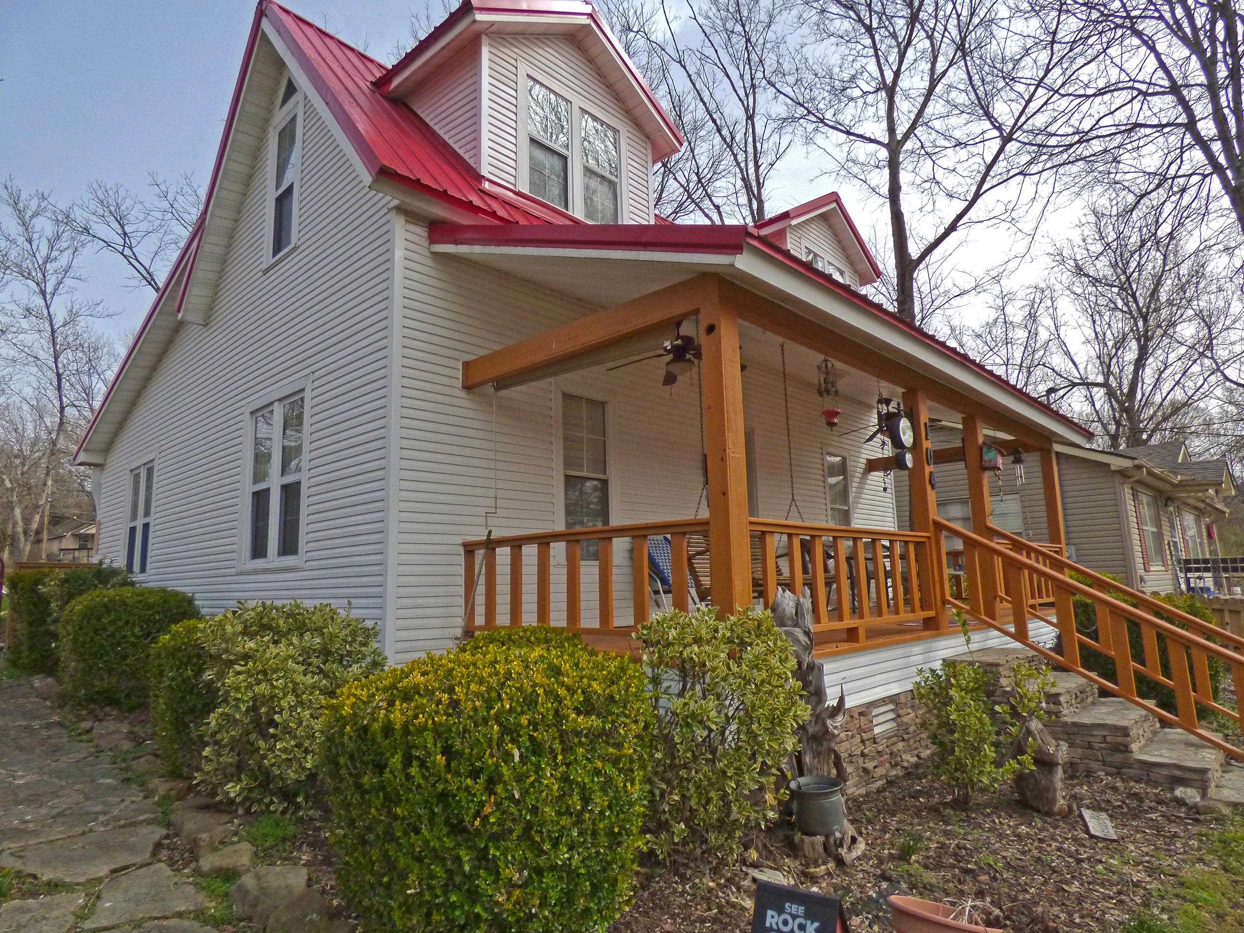 104 E Third  Hardy, AR