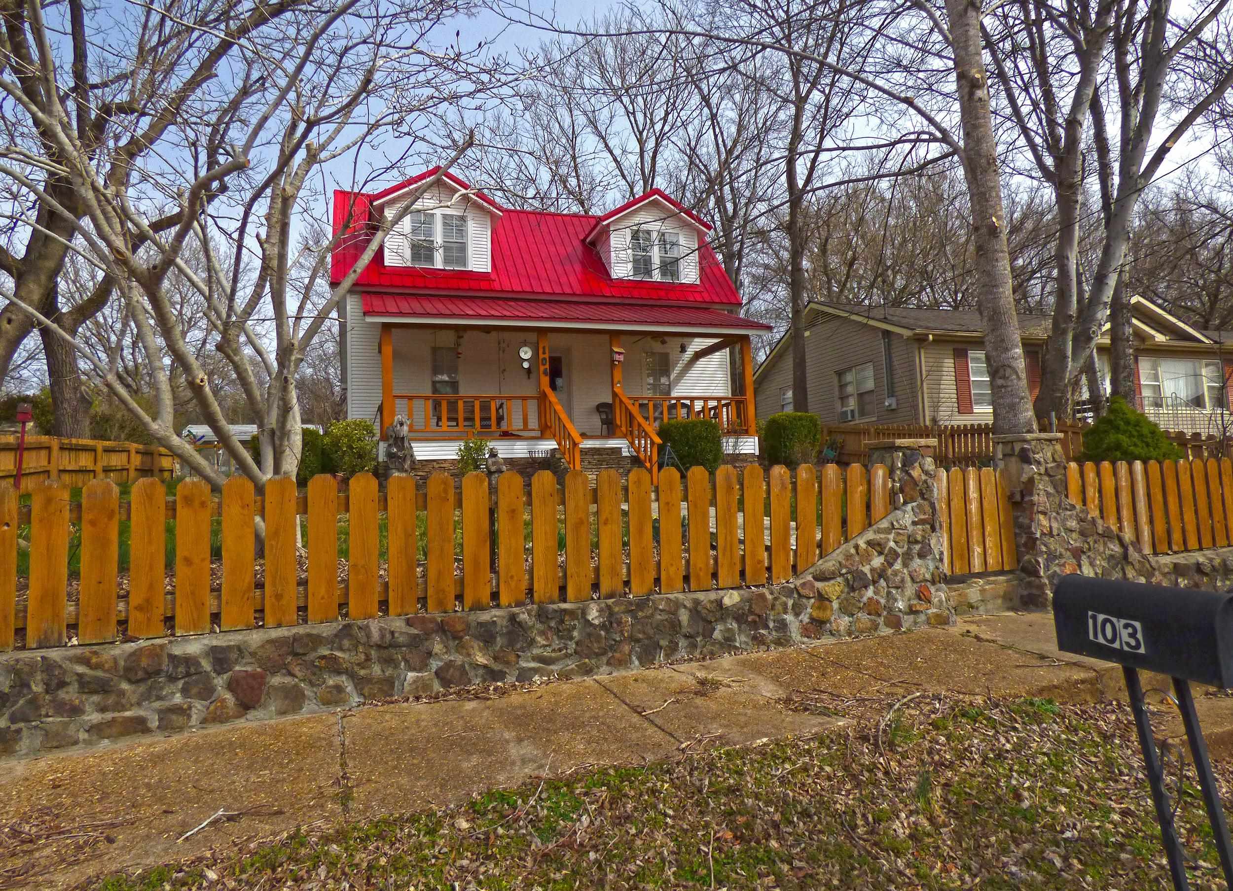 104 E Third  Hardy, AR