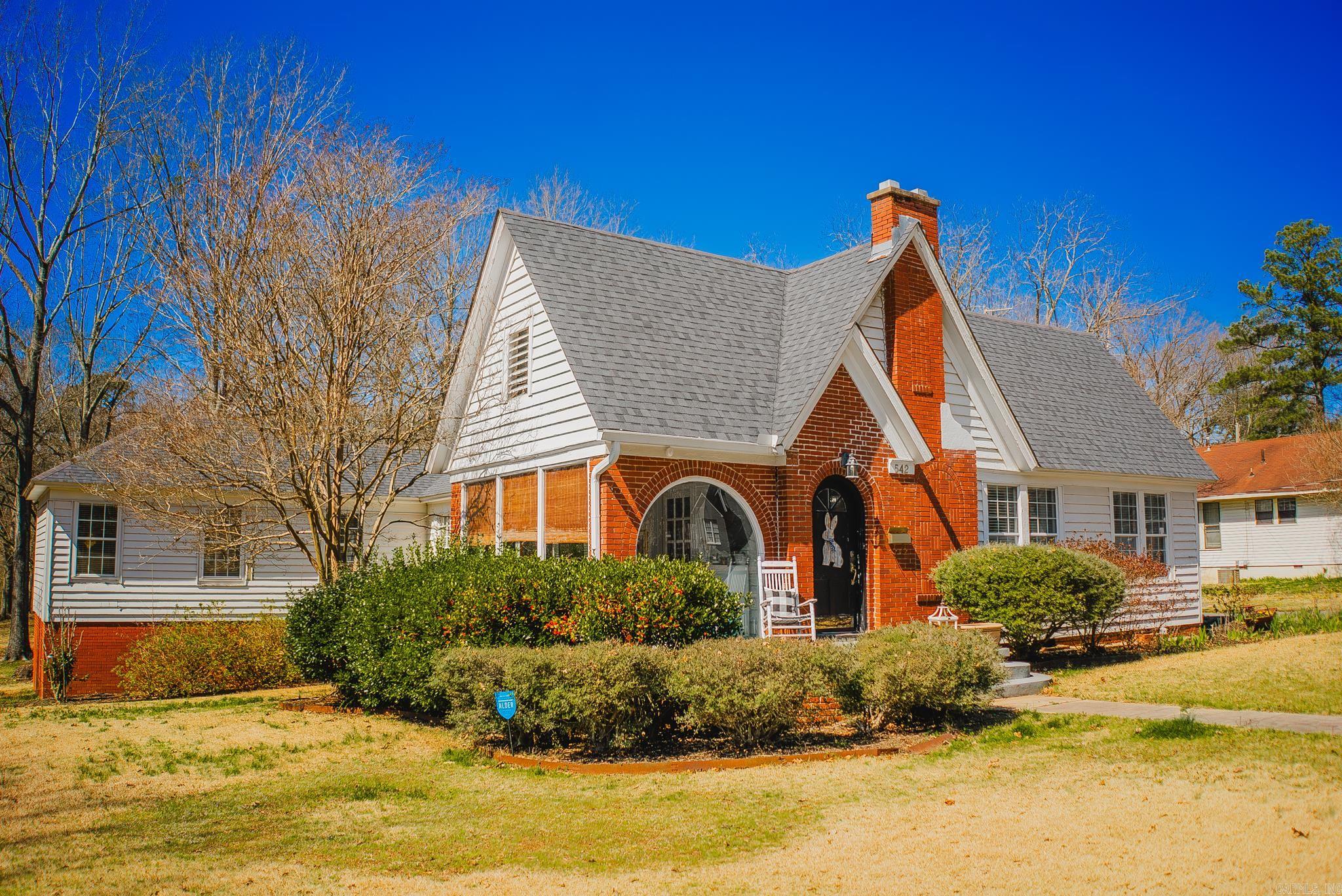 542 S Main  Monticello, AR