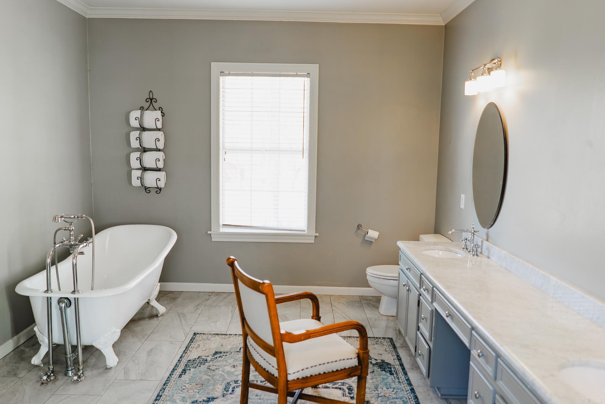 542 S Main  Monticello, AR