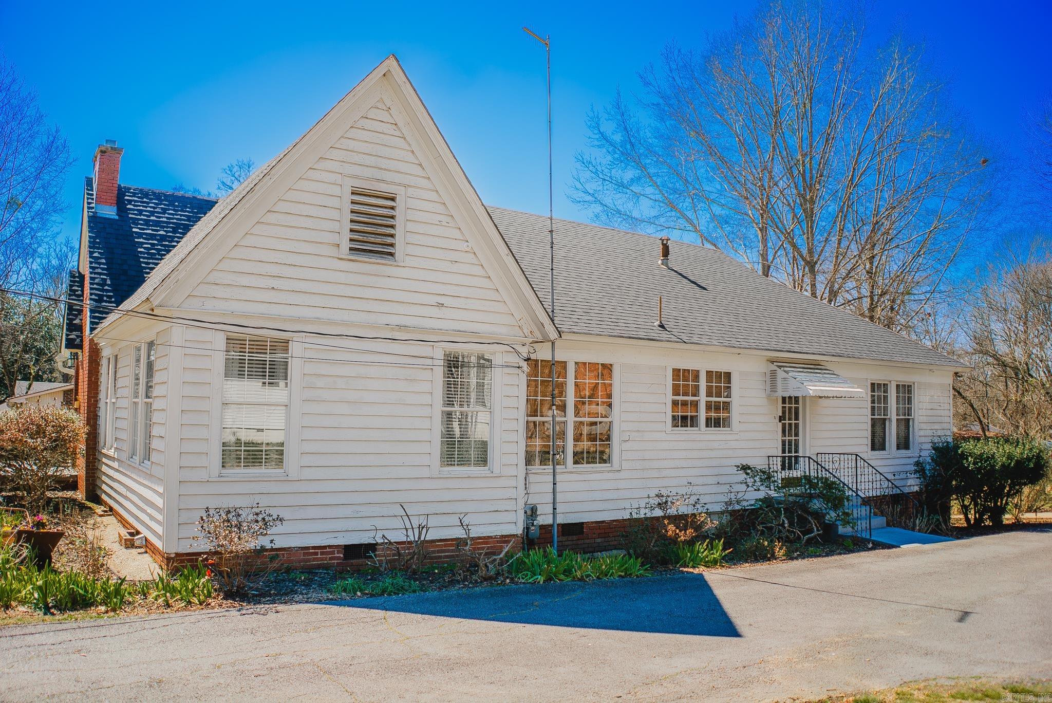 542 S Main  Monticello, AR