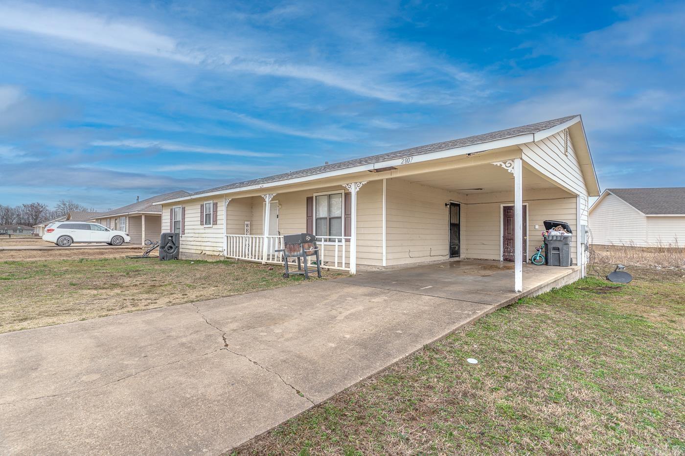 2807  Breezewood  Jonesboro, AR