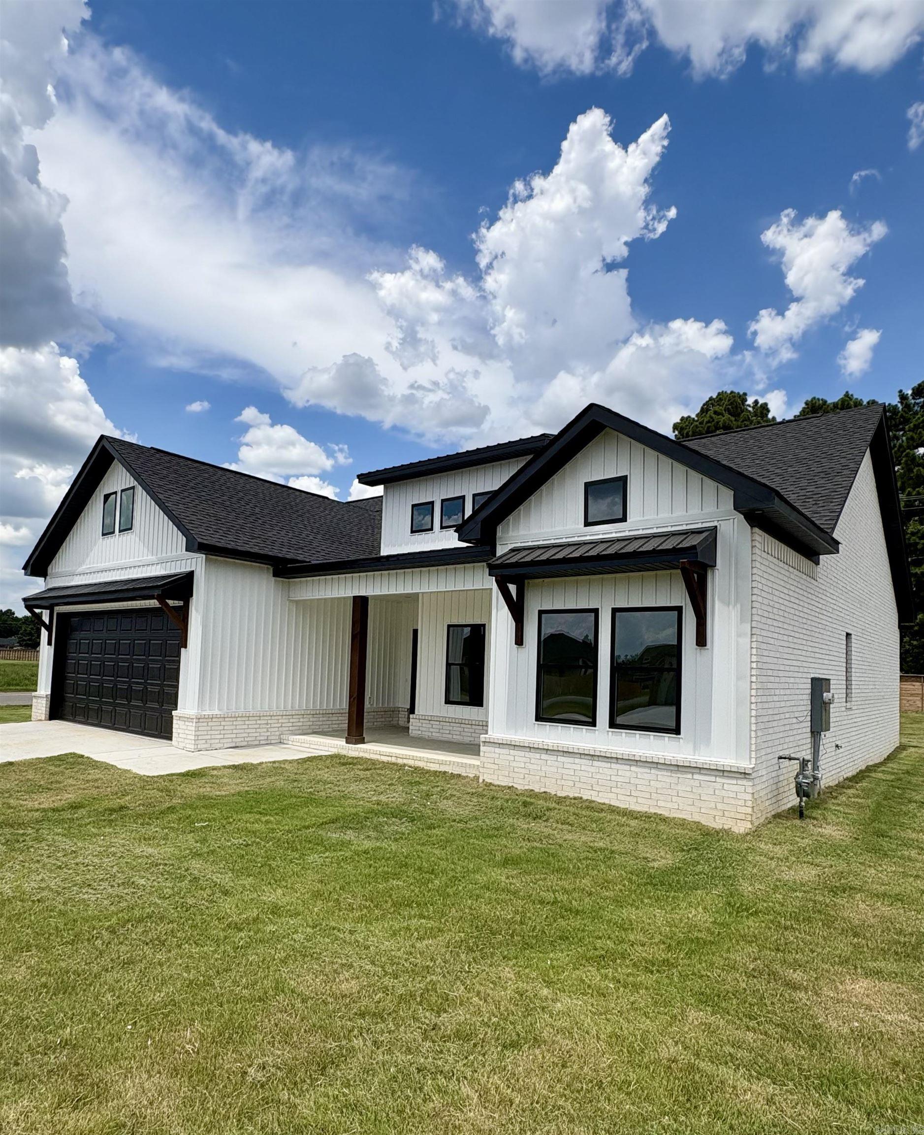 1 Dragonfly Cove Greenbrier, AR 72058